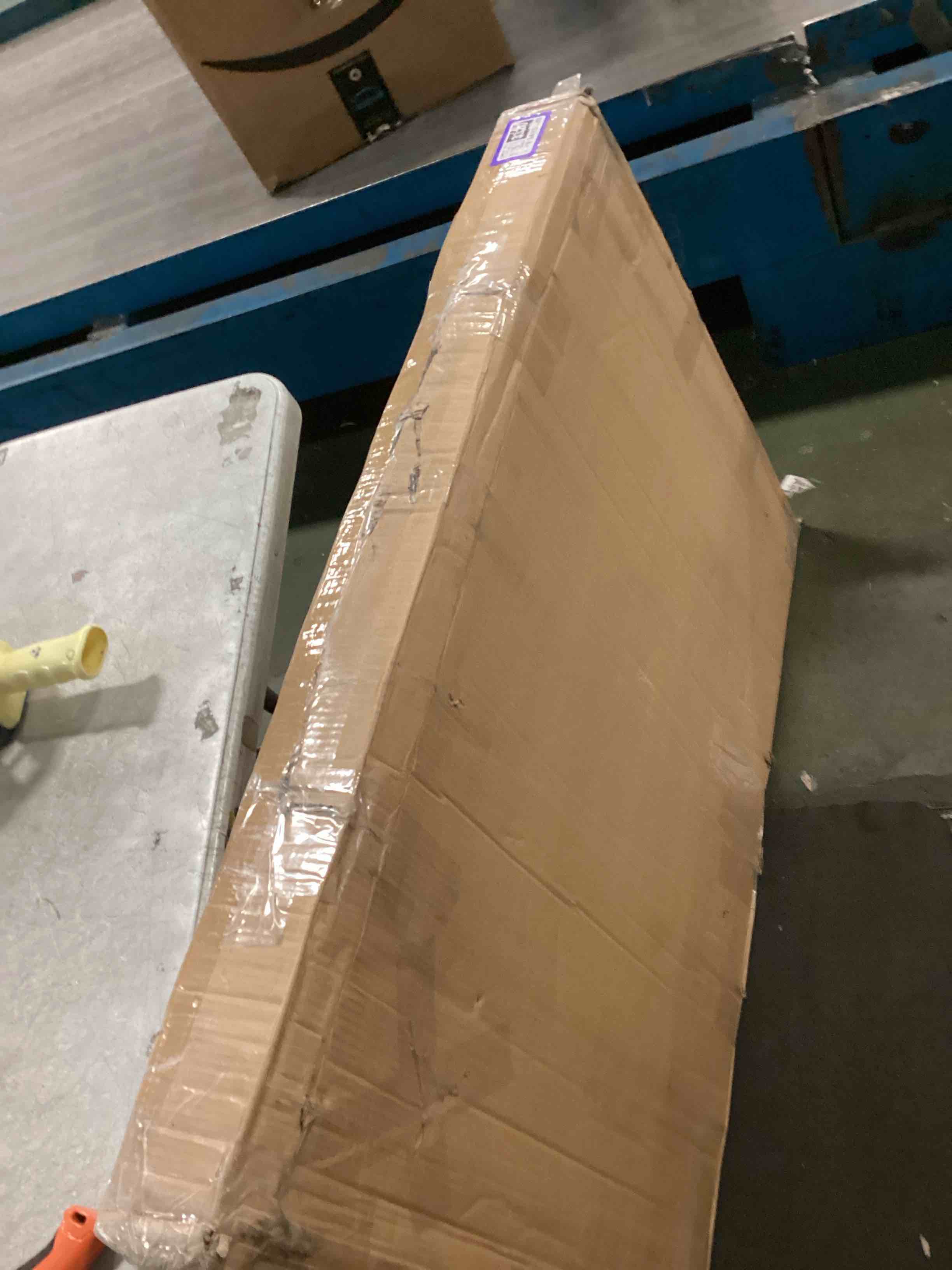 https://s3.amazonaws.com/lotting-images-prod/bidfta/PPE3493320_1746545021712.jpeg