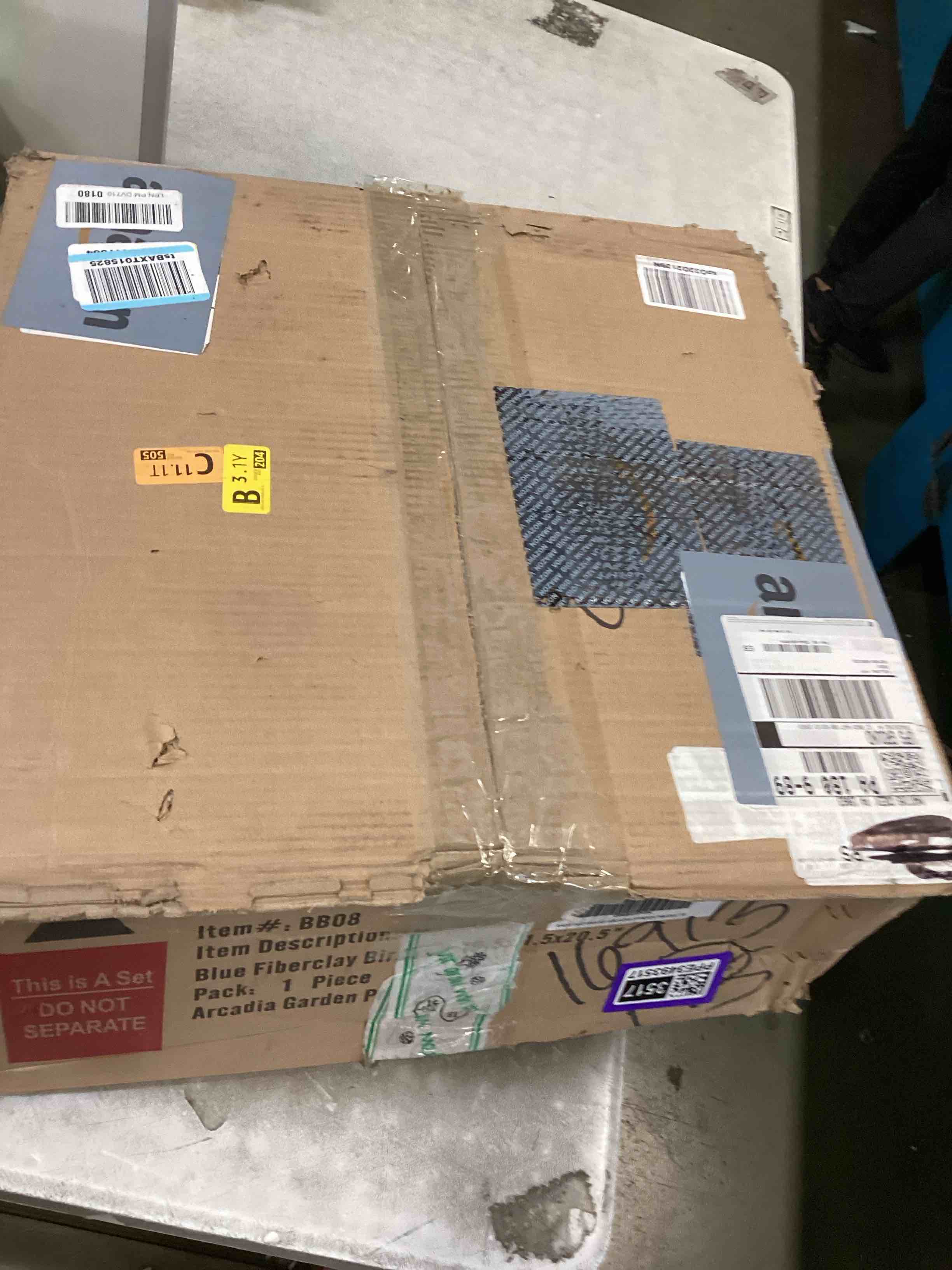 https://s3.amazonaws.com/lotting-images-prod/bidfta/PPE3493517_1746628459594.jpeg