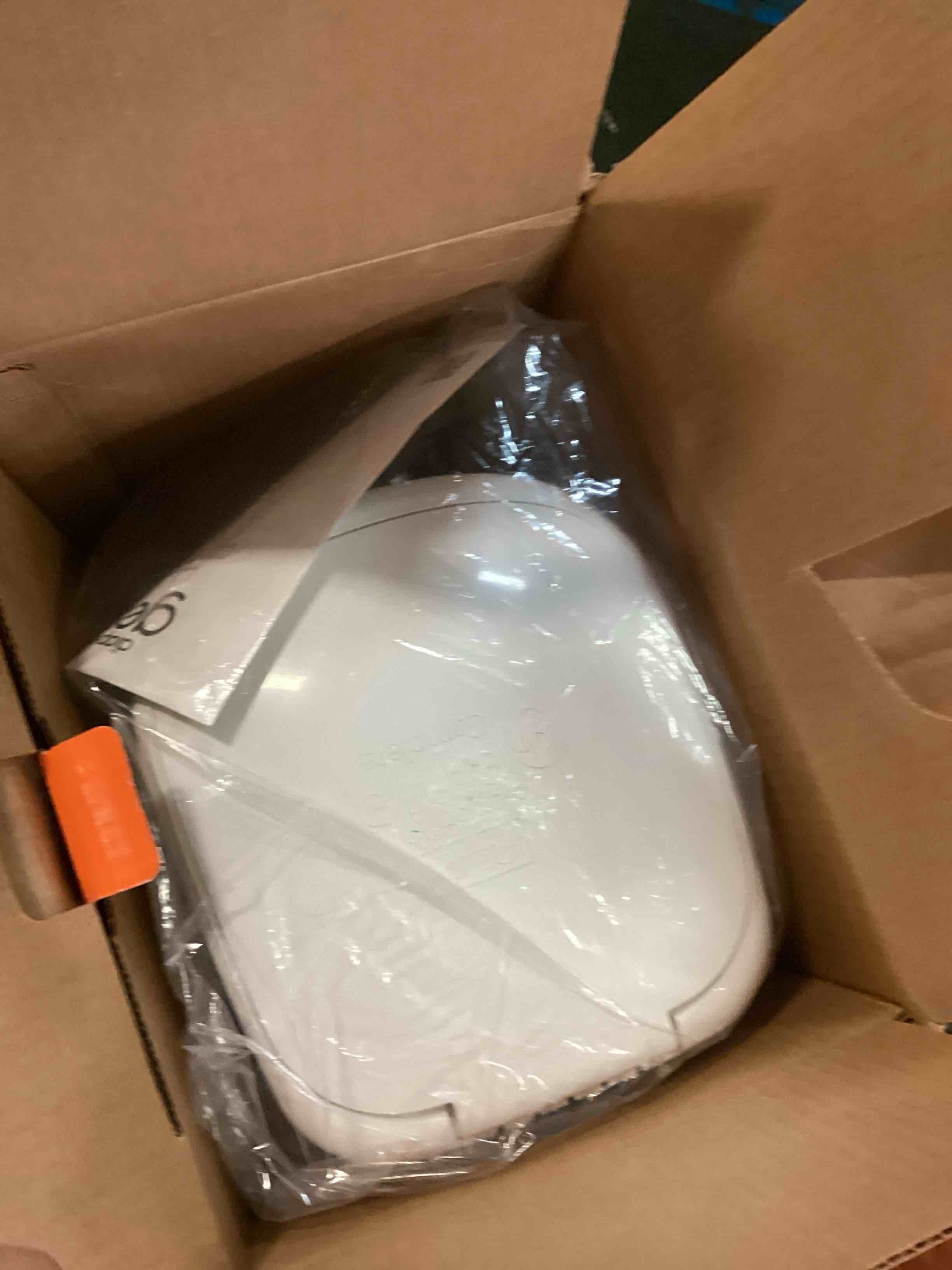 https://s3.amazonaws.com/lotting-images-prod/bidfta/PPE3494063_1746813351629.jpeg