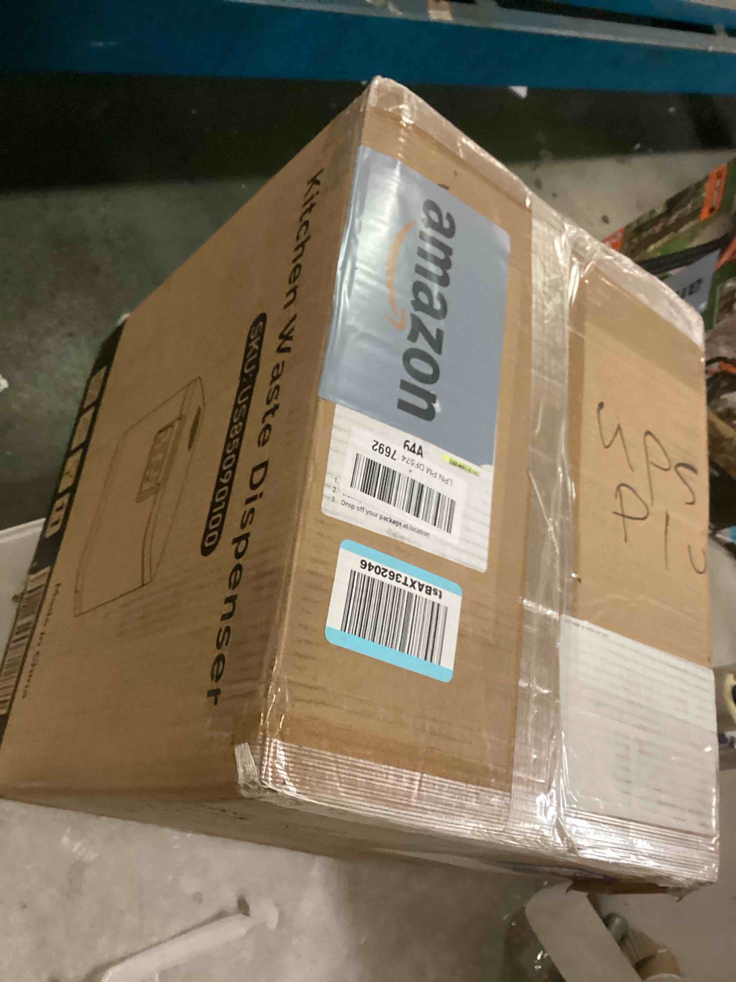 https://s3.amazonaws.com/lotting-images-prod/bidfta/PPE3494085_1746813770078.jpeg