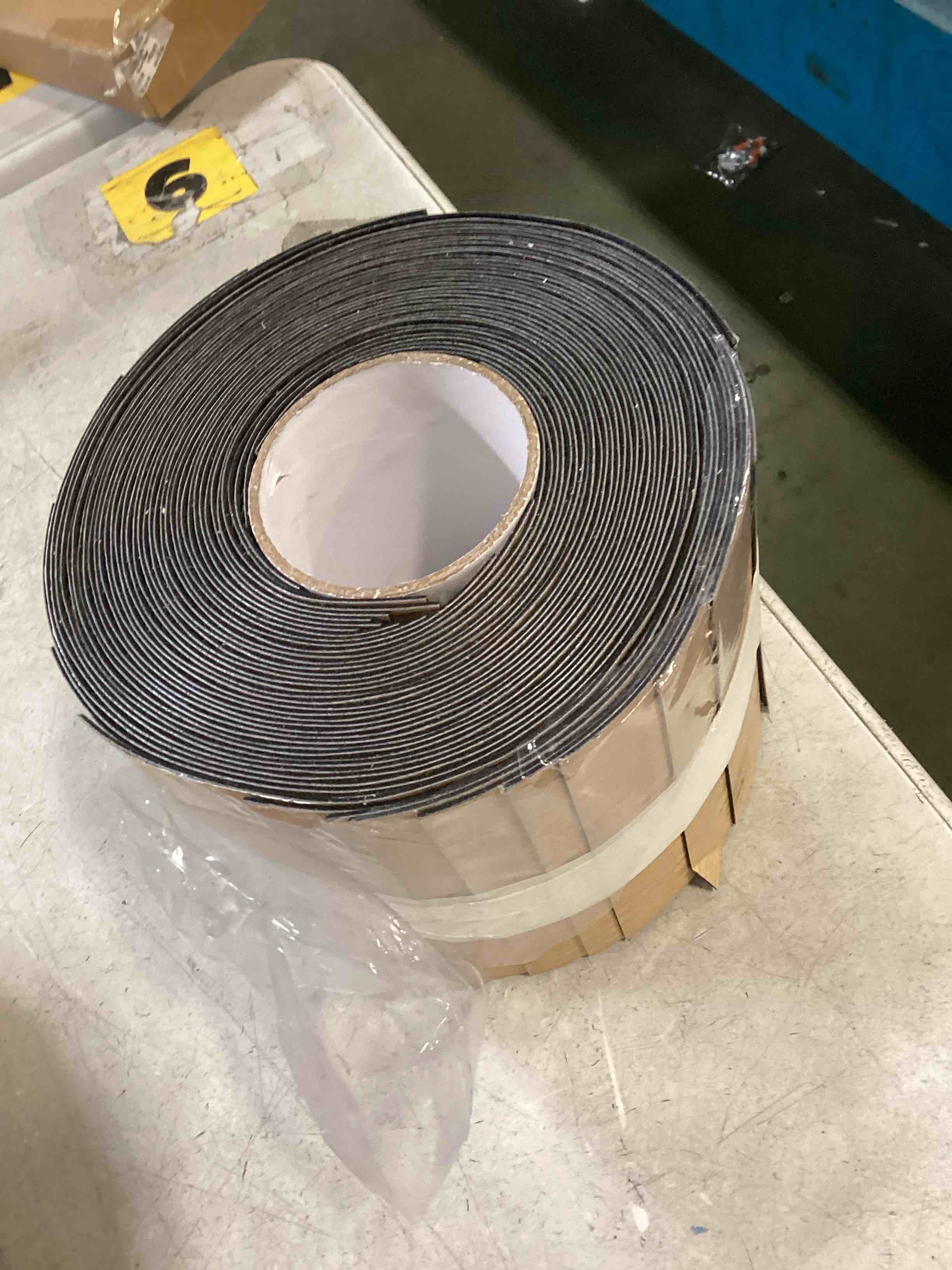 https://s3.amazonaws.com/lotting-images-prod/bidfta/PPE3495039_1747426721966.jpeg