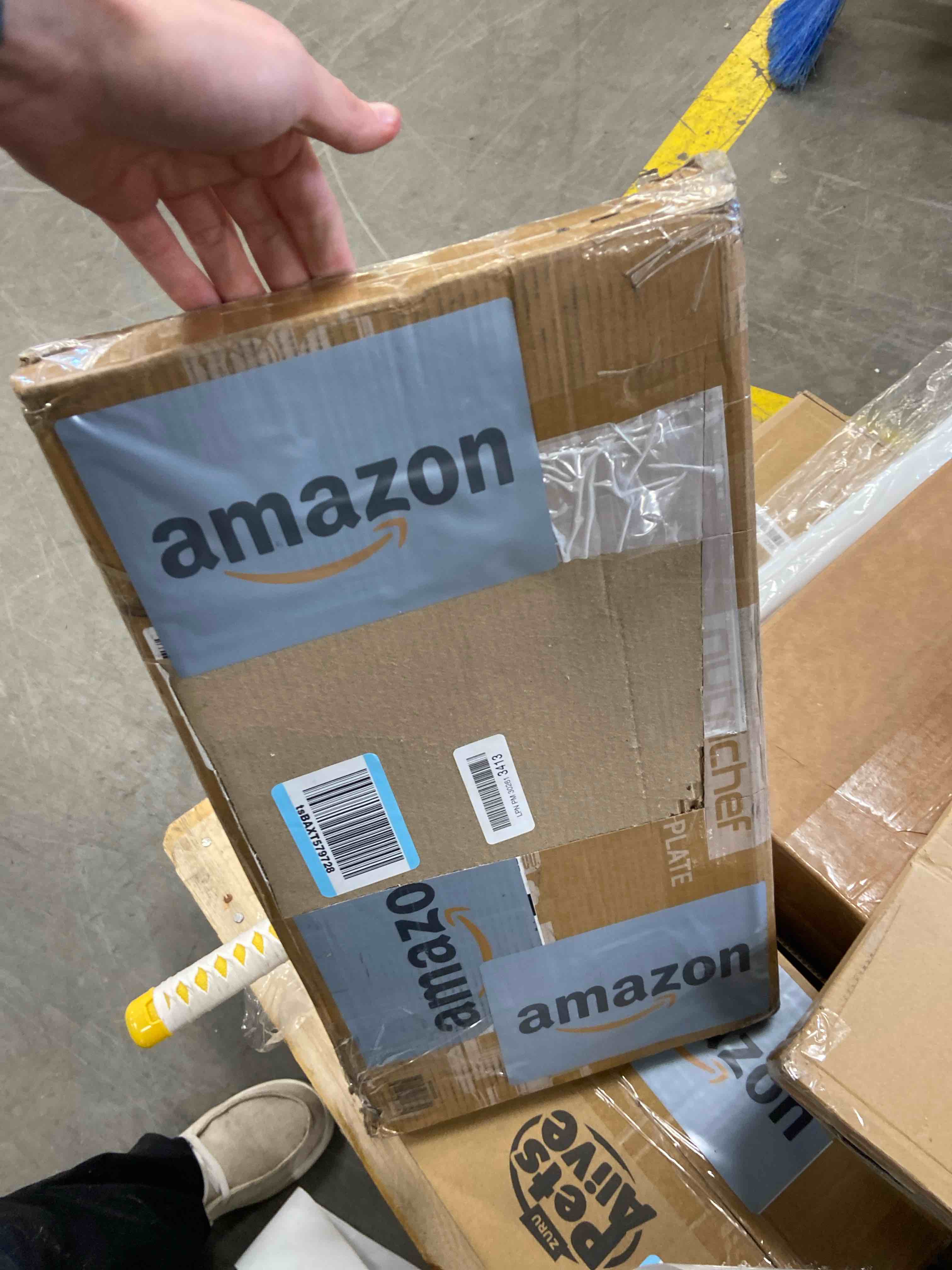 https://s3.amazonaws.com/lotting-images-prod/bidfta/PPE3498674_1761061325654.jpeg