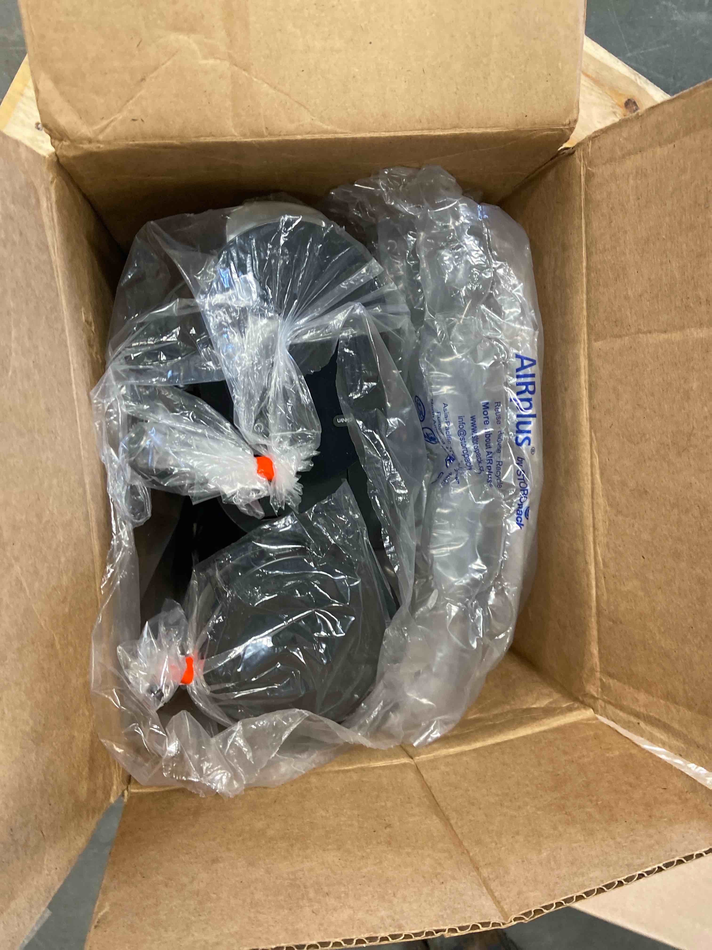 https://s3.amazonaws.com/lotting-images-prod/bidfta/PPE3498679_1761061742253.jpeg