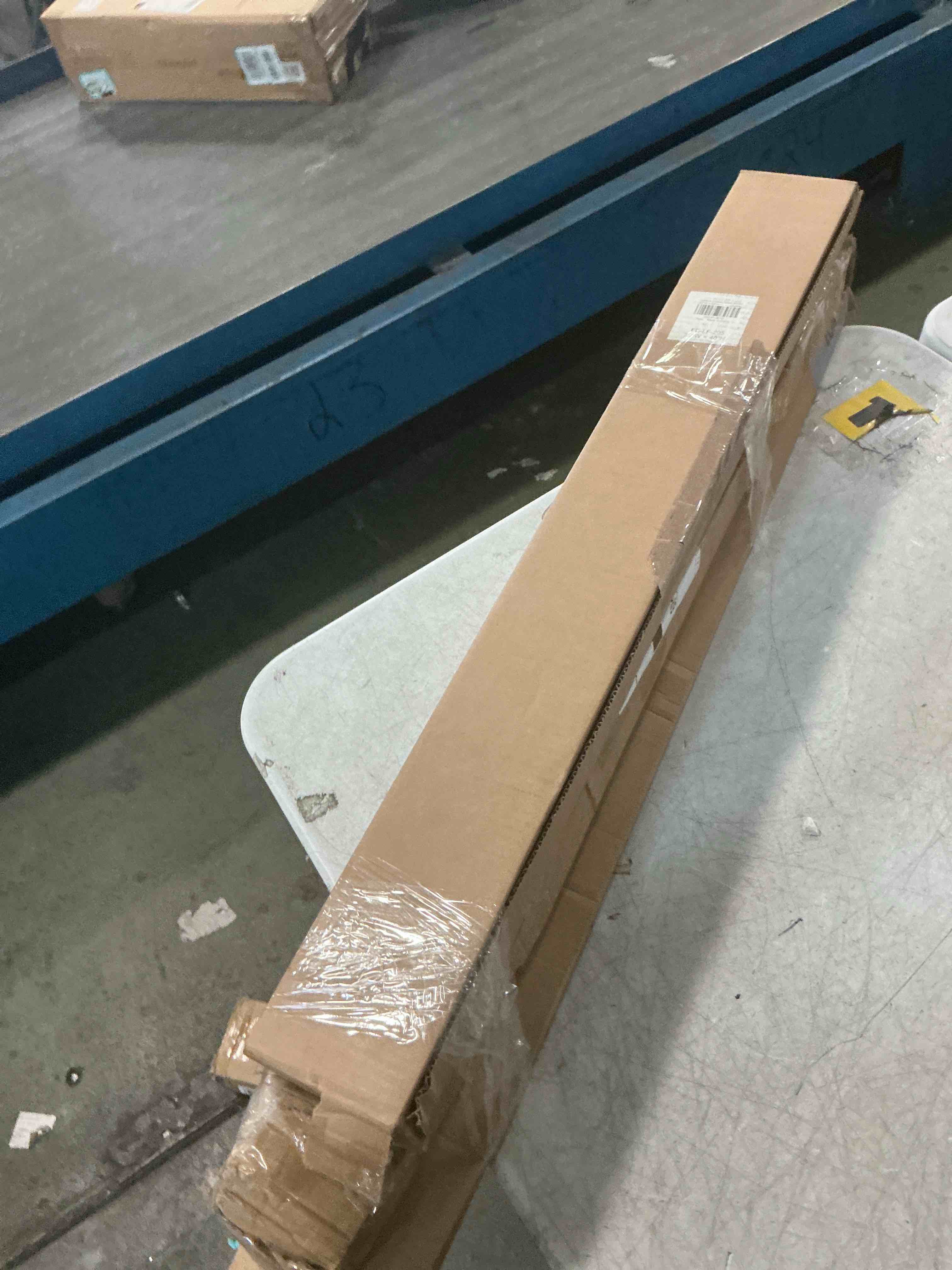 https://s3.amazonaws.com/lotting-images-prod/bidfta/PPE3542405_1752264404533.jpeg