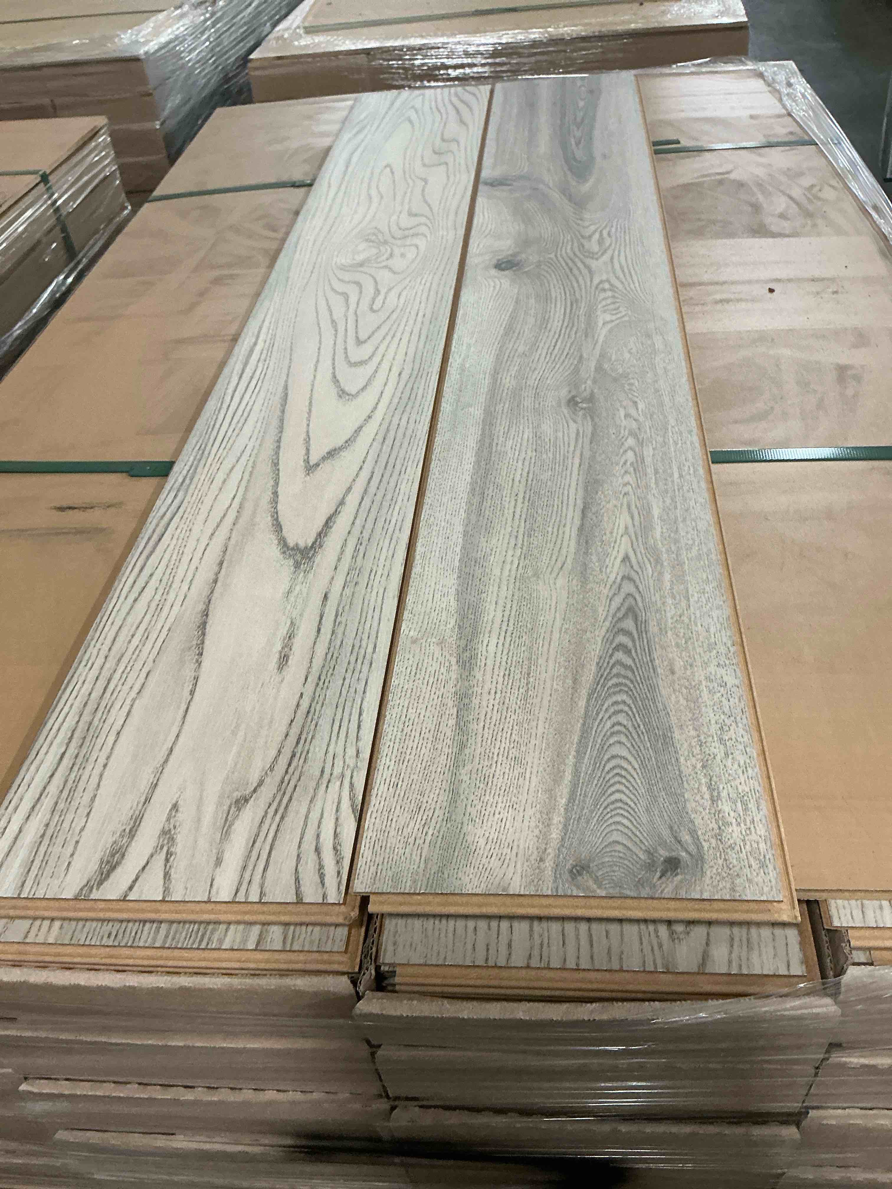 1,237.03 7.5 x 50.75 7mm laminate flooring your bid per sq ft 