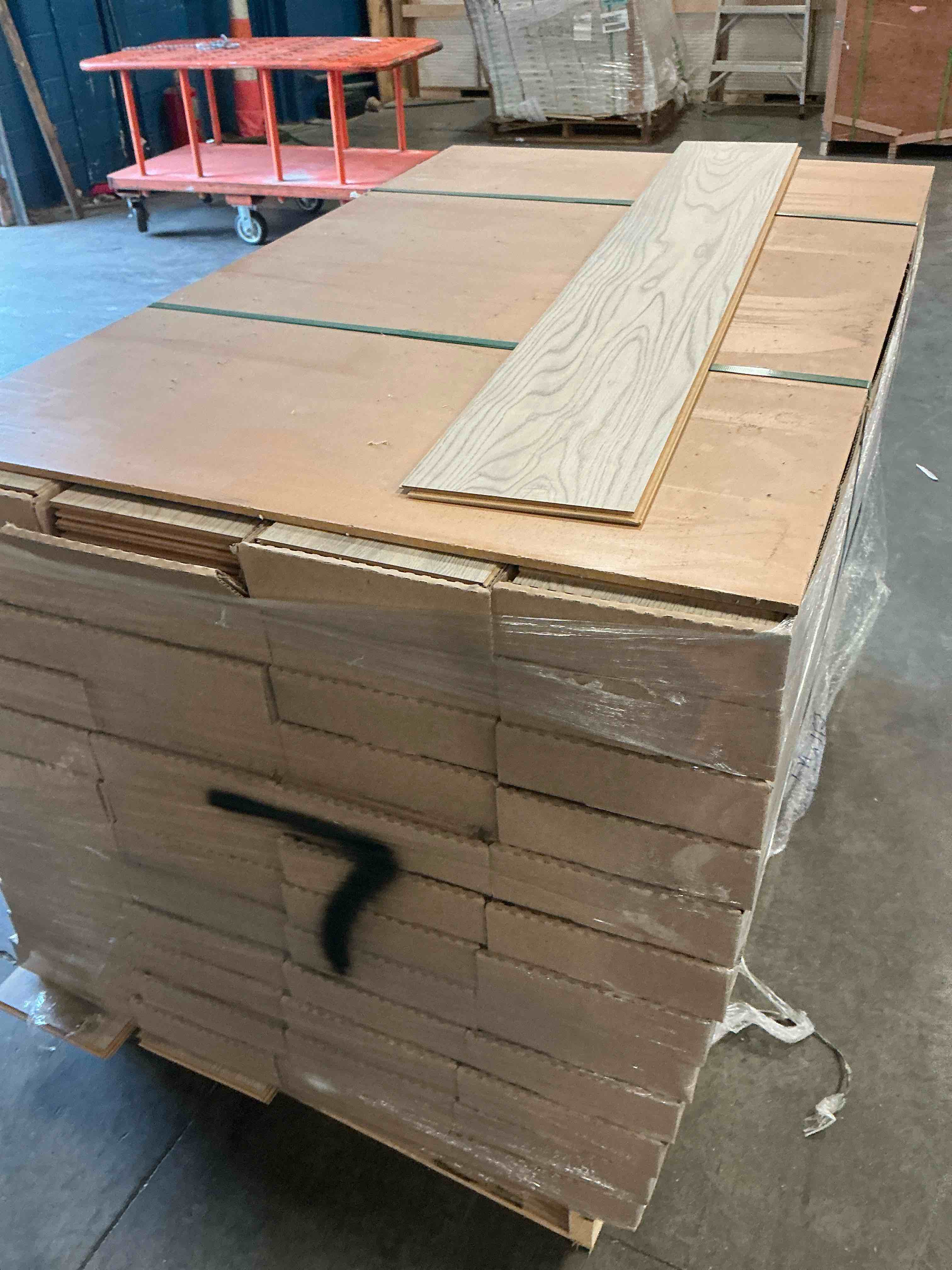 https://s3.amazonaws.com/lotting-images-prod/bidfta/PPE3561998_1752777980320.jpeg