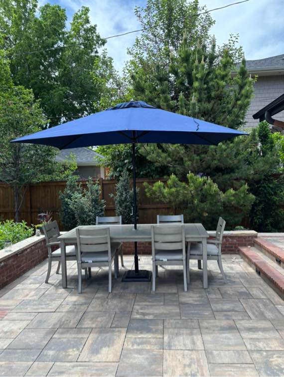 Allen and Roth outdoor rectangular umbrella Basically NEW! Used for 1 month last summer. 6.5 by 10 feet. Great for rectangular tables. Bought for $130. Selling for half price $65