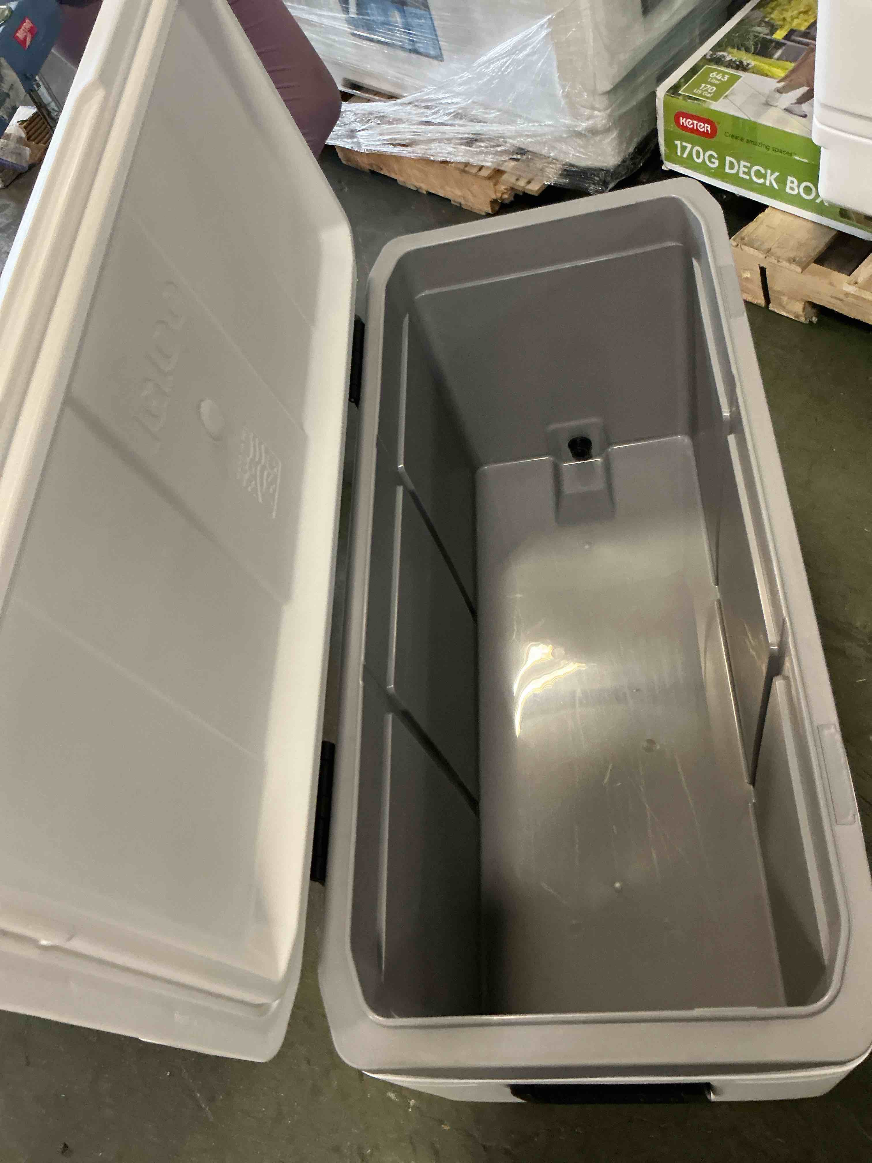 https://s3.amazonaws.com/lotting-images-prod/bidfta/PPE3574407_1755806812999.jpeg