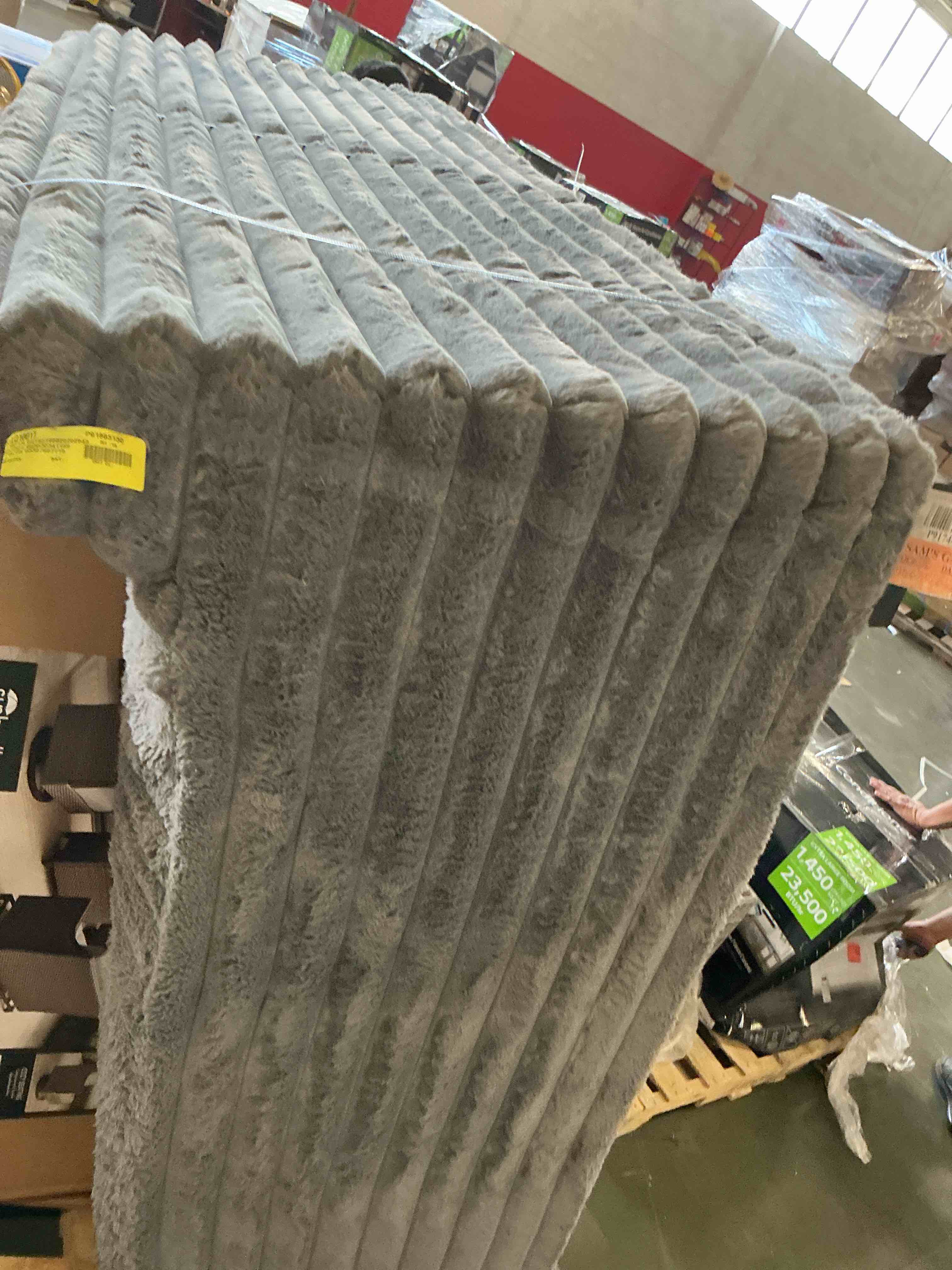 https://s3.amazonaws.com/lotting-images-prod/bidfta/PPE3574690_1756234096369.jpeg