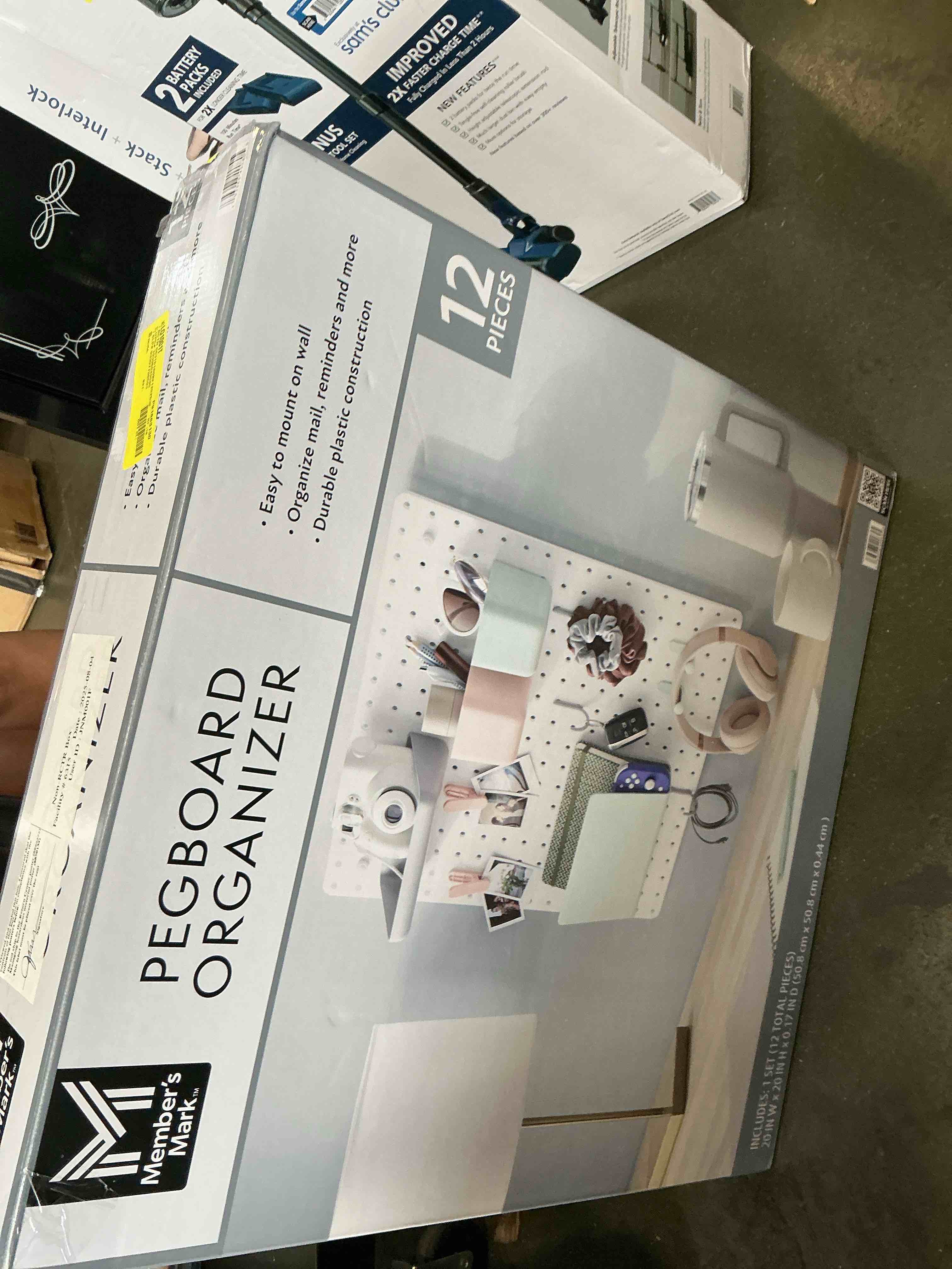 https://s3.amazonaws.com/lotting-images-prod/bidfta/PPE3575363_1756410757617.jpeg