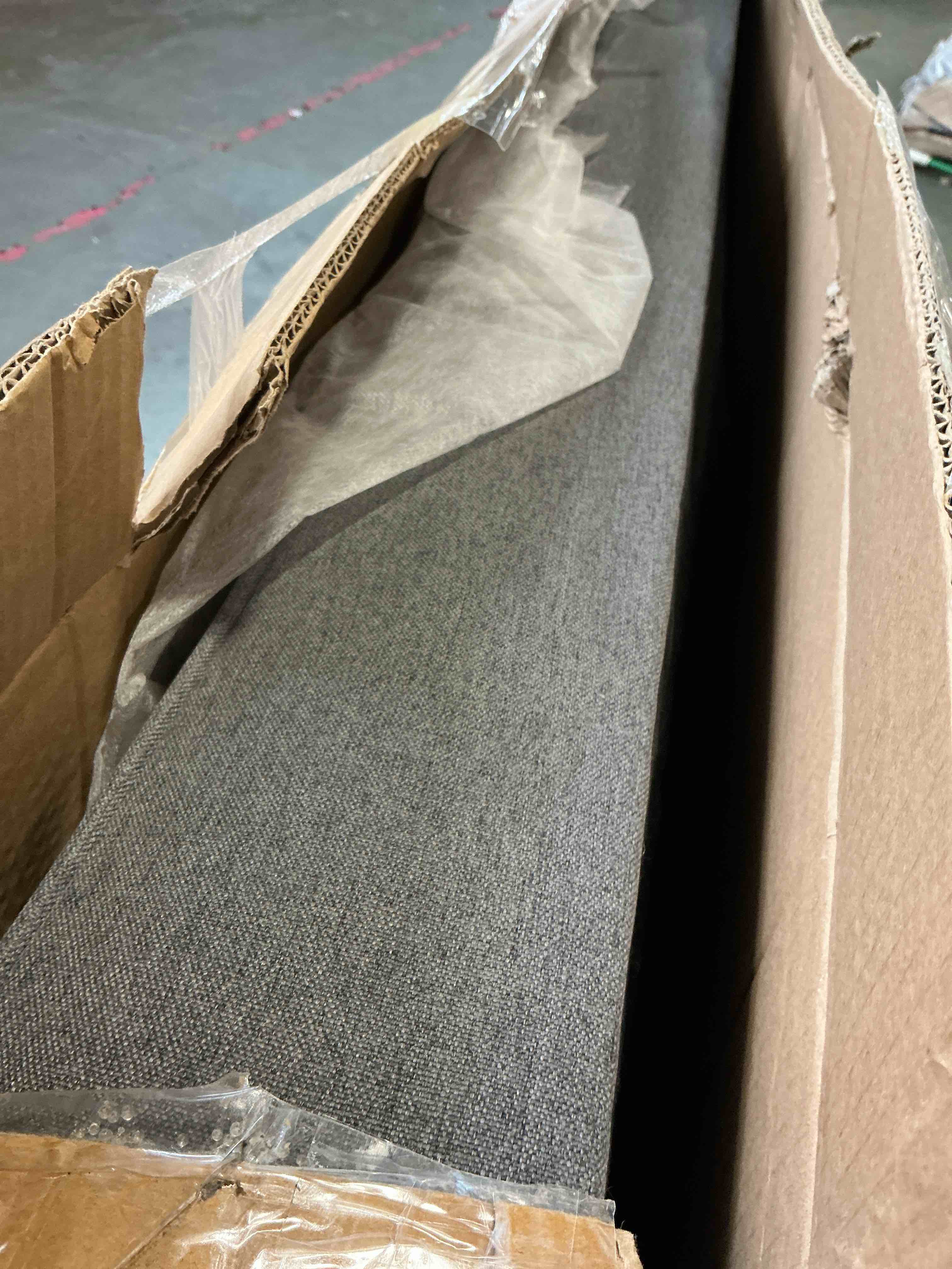 https://s3.amazonaws.com/lotting-images-prod/bidfta/PPE3577405_1755866719951.jpeg