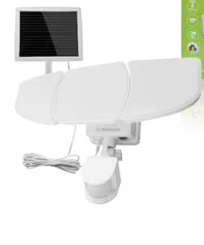 2000 lumens 3-light white integrated led solar triple head security light