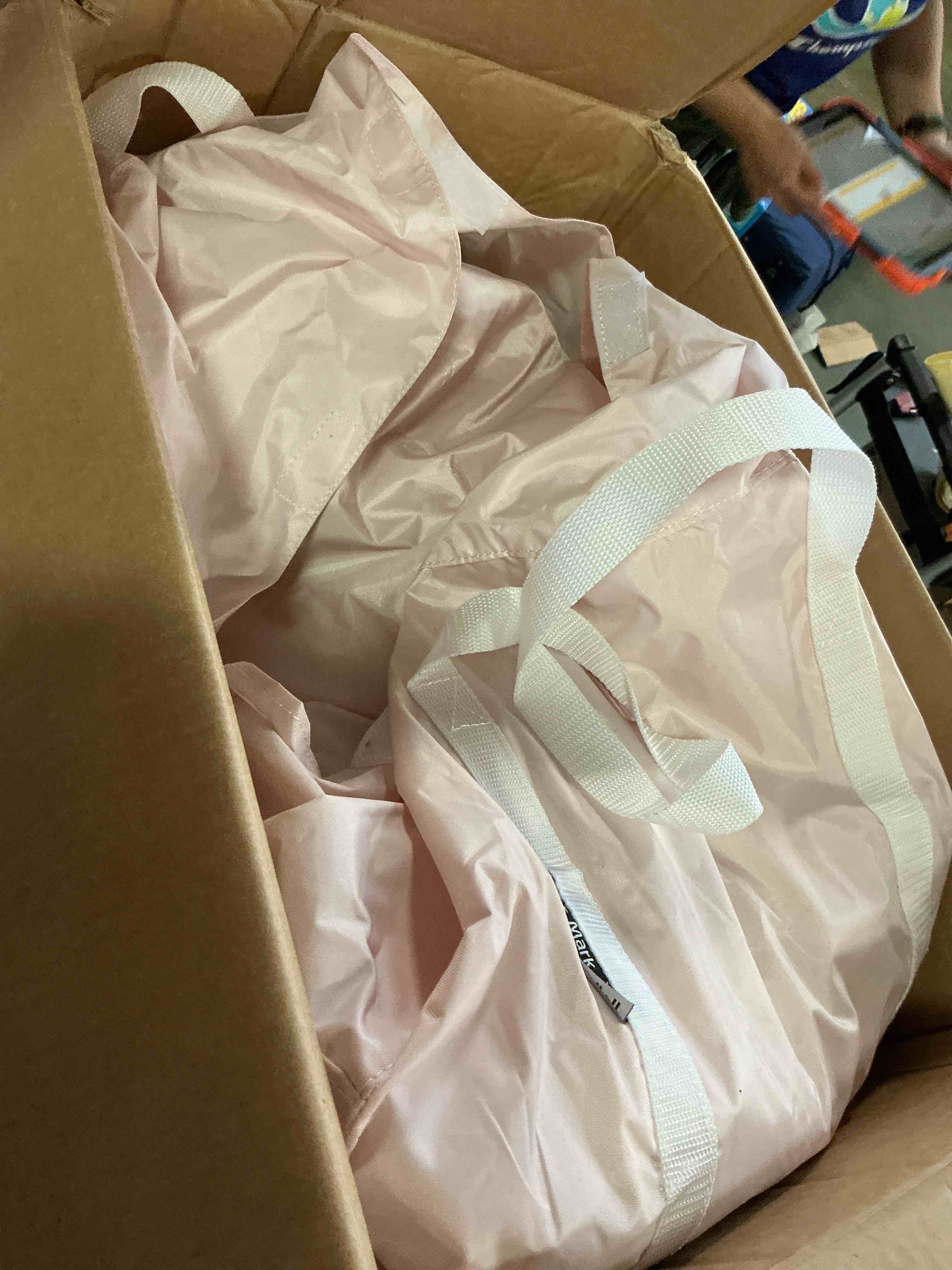 https://s3.amazonaws.com/lotting-images-prod/bidfta/PPE3578670_1756993521906.jpeg
