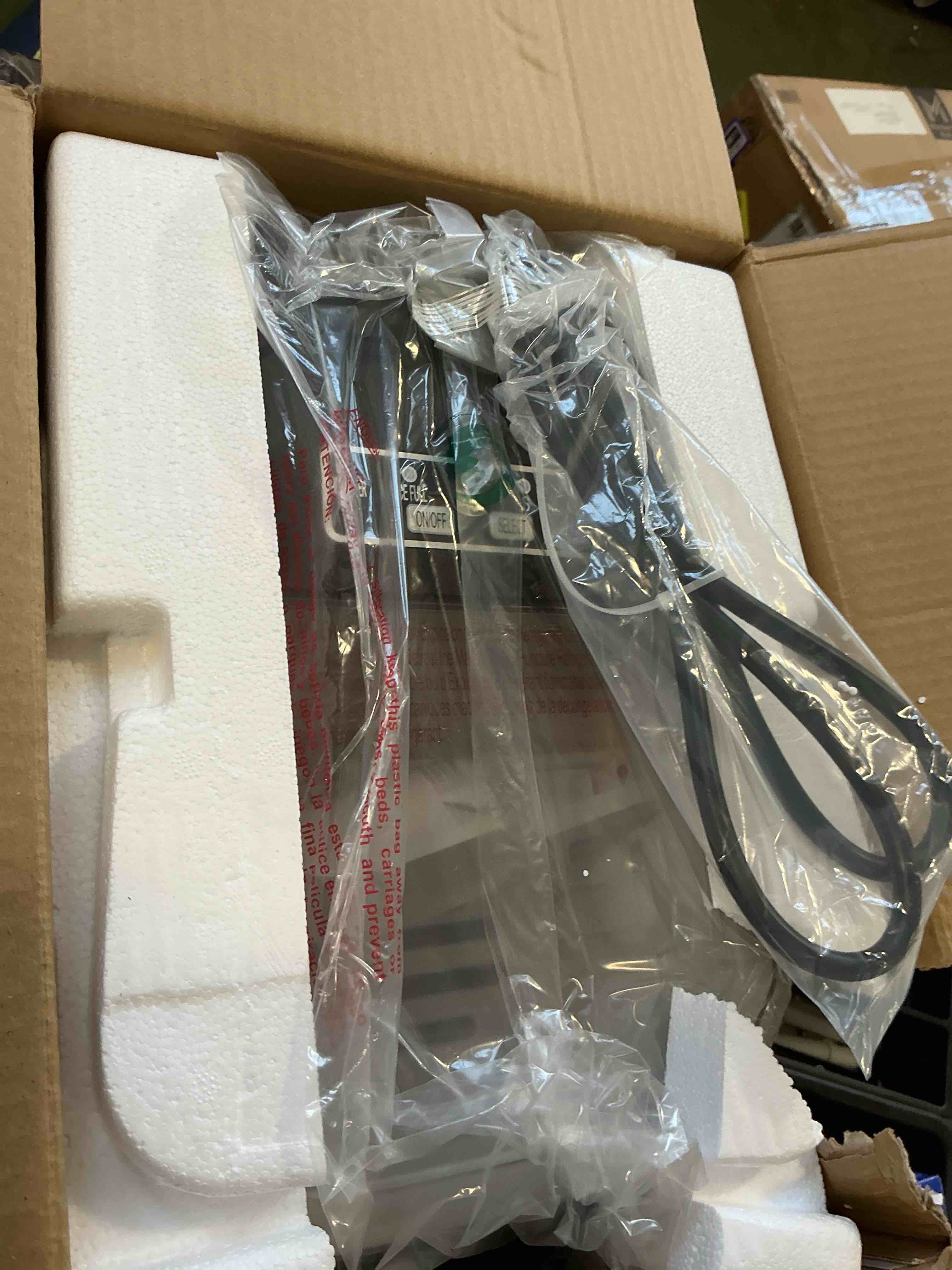 https://s3.amazonaws.com/lotting-images-prod/bidfta/PPE3579615_1757530380105.jpeg