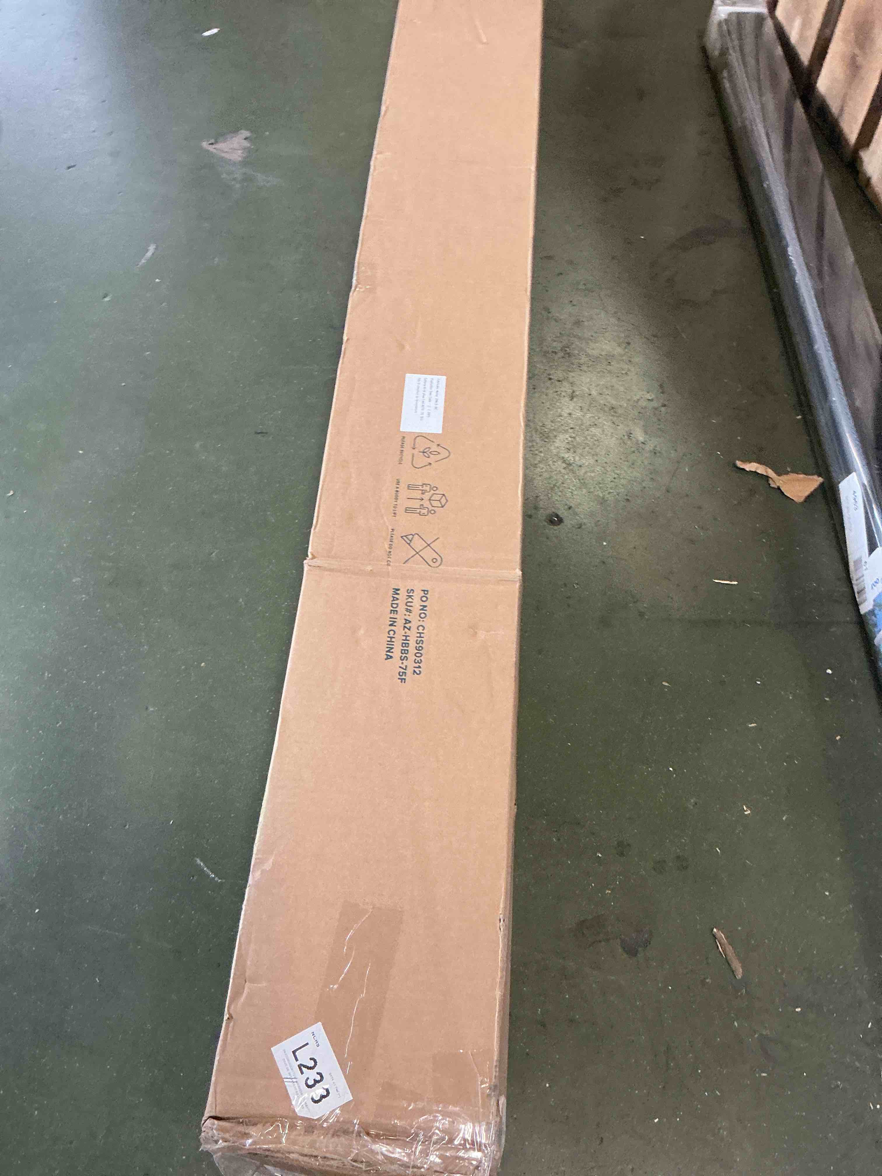 https://s3.amazonaws.com/lotting-images-prod/bidfta/PPE3579998_1758130433345.jpeg