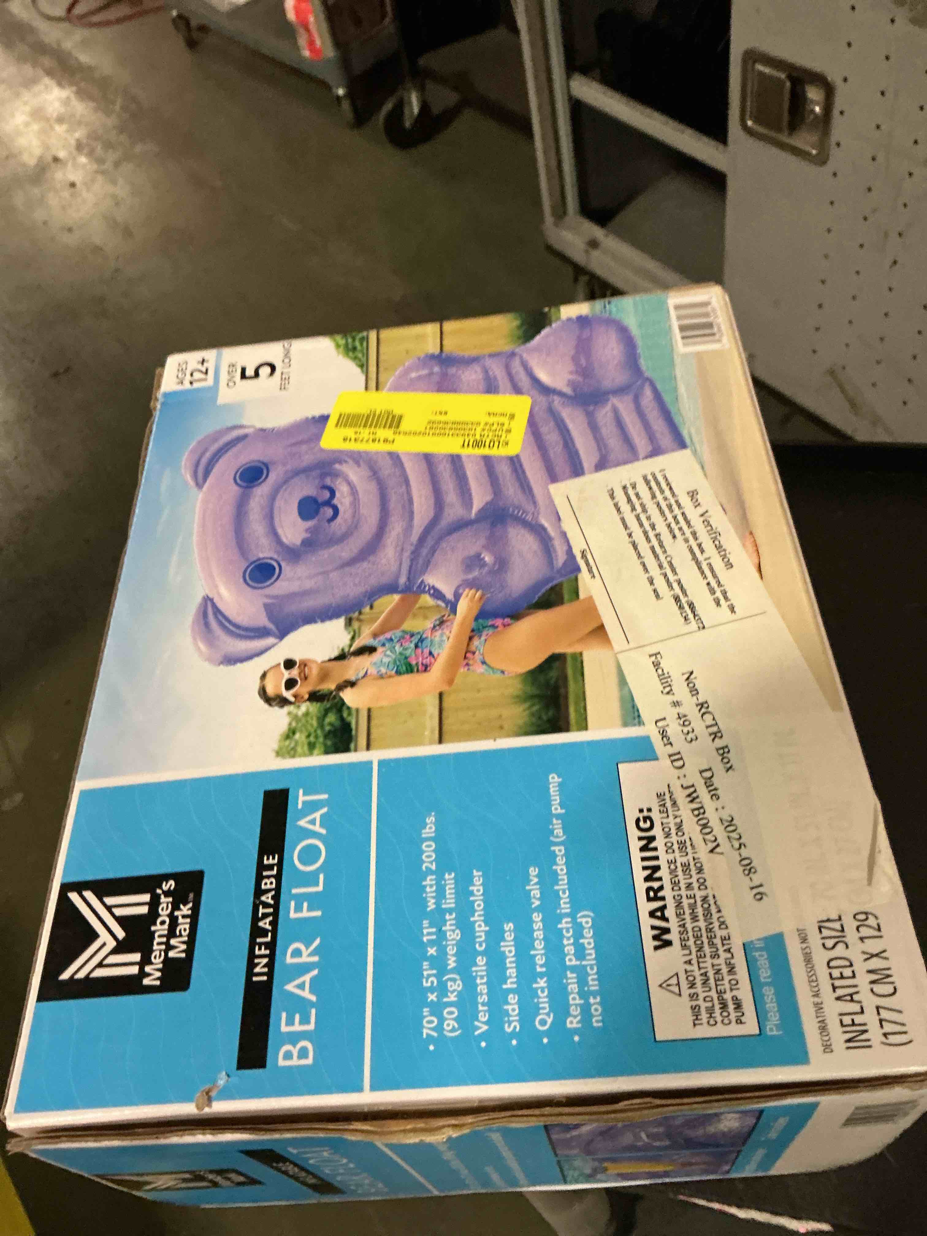 https://s3.amazonaws.com/lotting-images-prod/bidfta/PPE3580124_1758194047658.jpeg