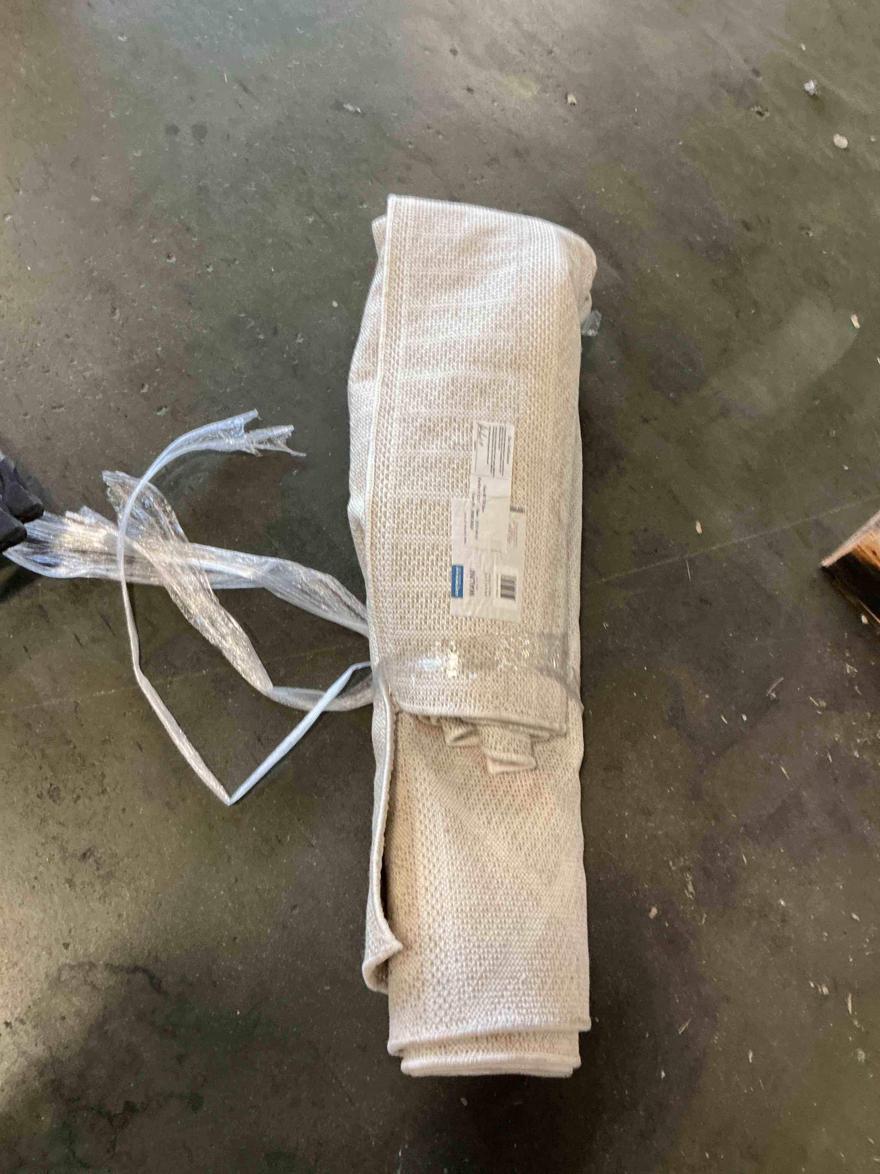 https://s3.amazonaws.com/lotting-images-prod/bidfta/PPE3580198_1758217986089.jpeg