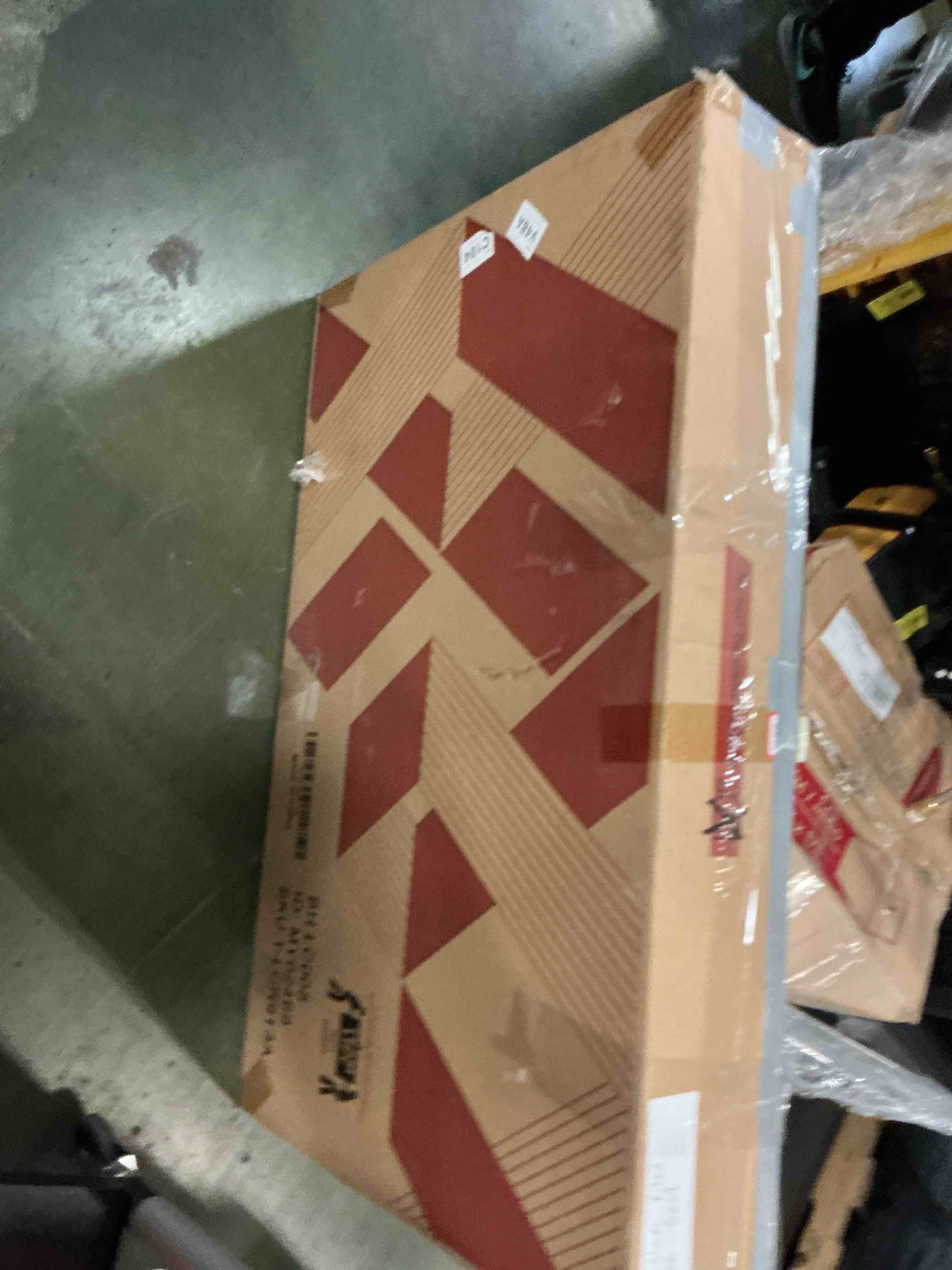 https://s3.amazonaws.com/lotting-images-prod/bidfta/PPE3580239_1758543442026.jpeg
