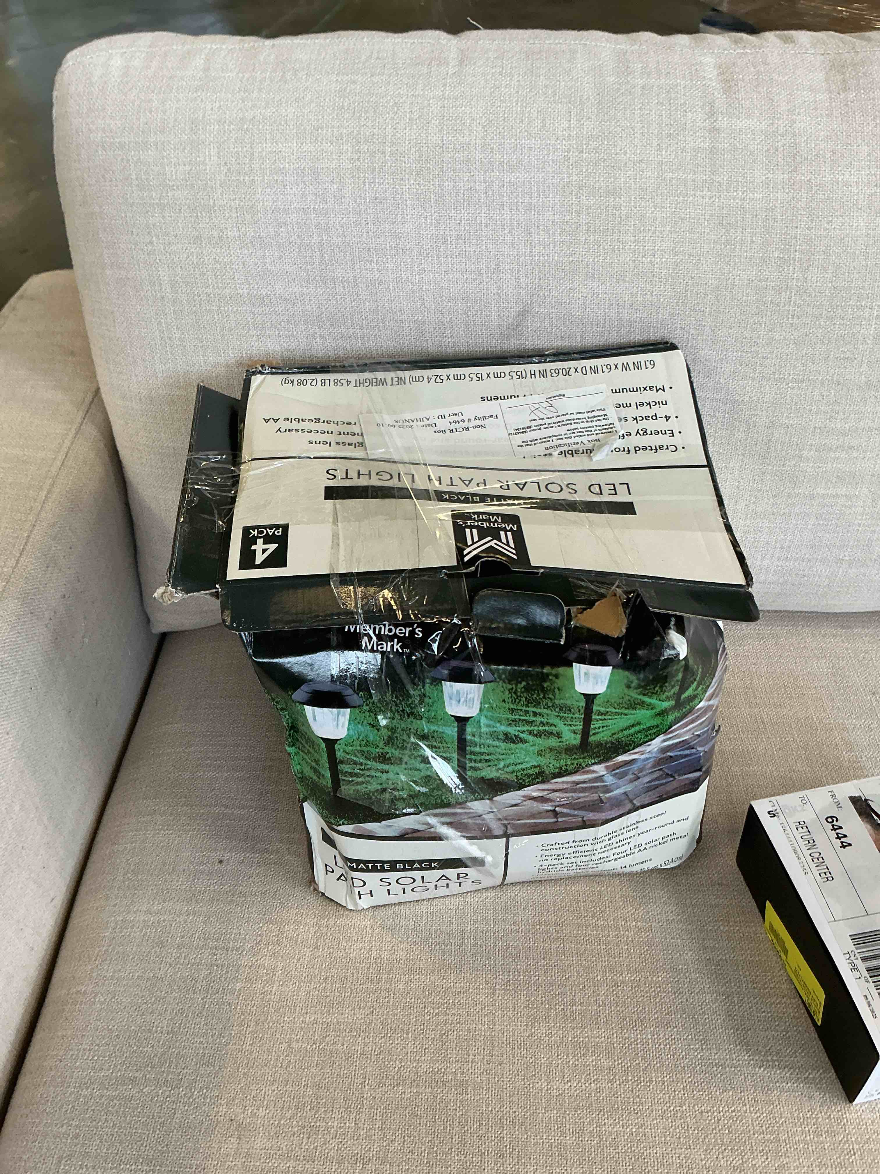 https://s3.amazonaws.com/lotting-images-prod/bidfta/PPE3580944_1759429907854.jpeg
