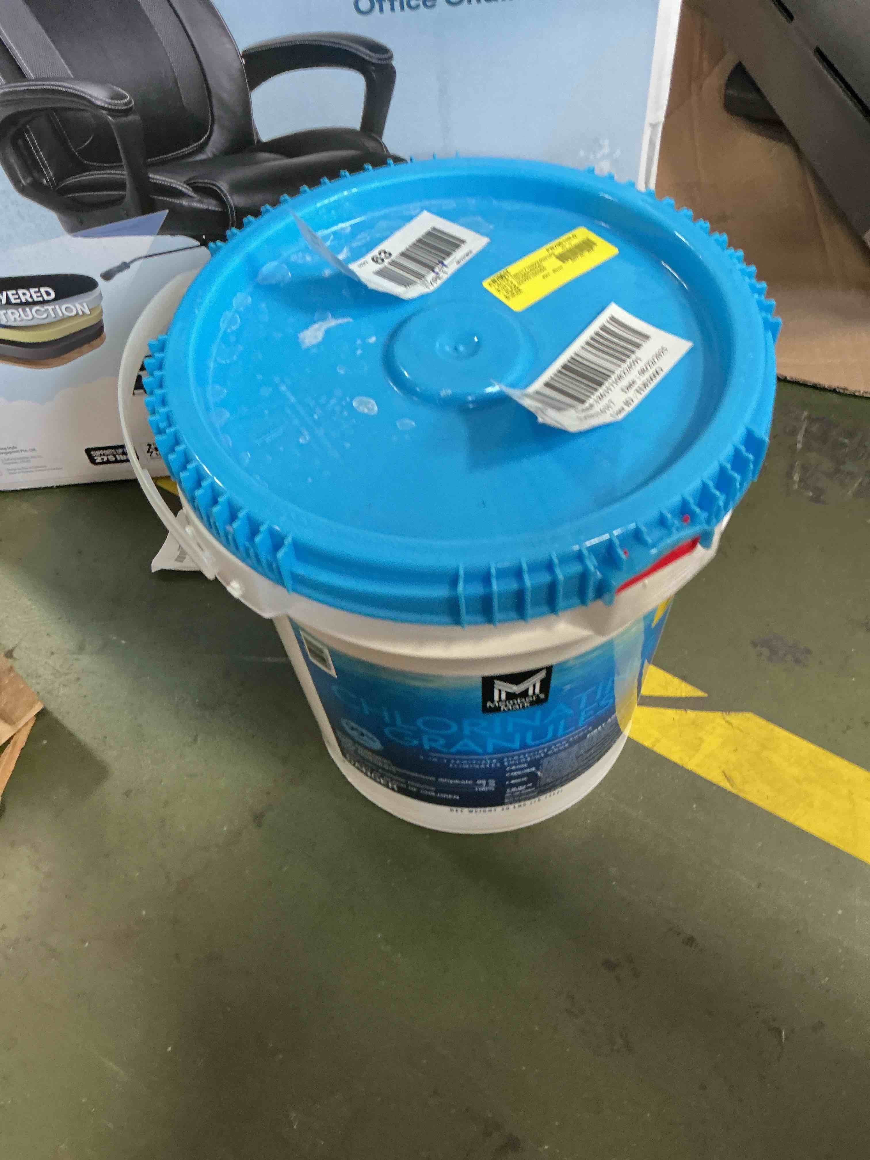 https://s3.amazonaws.com/lotting-images-prod/bidfta/PPE3583587_1758562573644.jpeg
