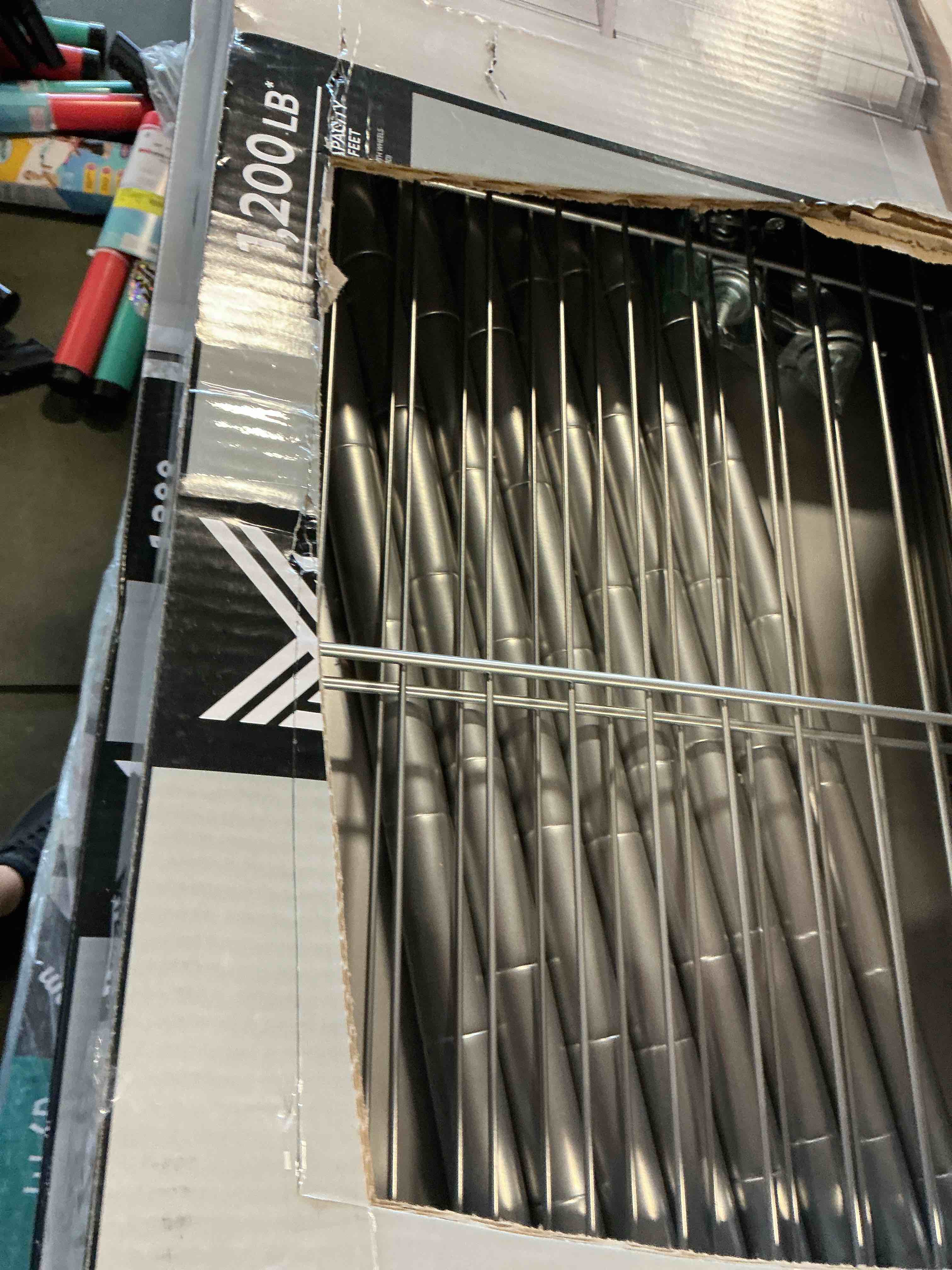 https://s3.amazonaws.com/lotting-images-prod/bidfta/PPE3584182_1759420519663.jpeg