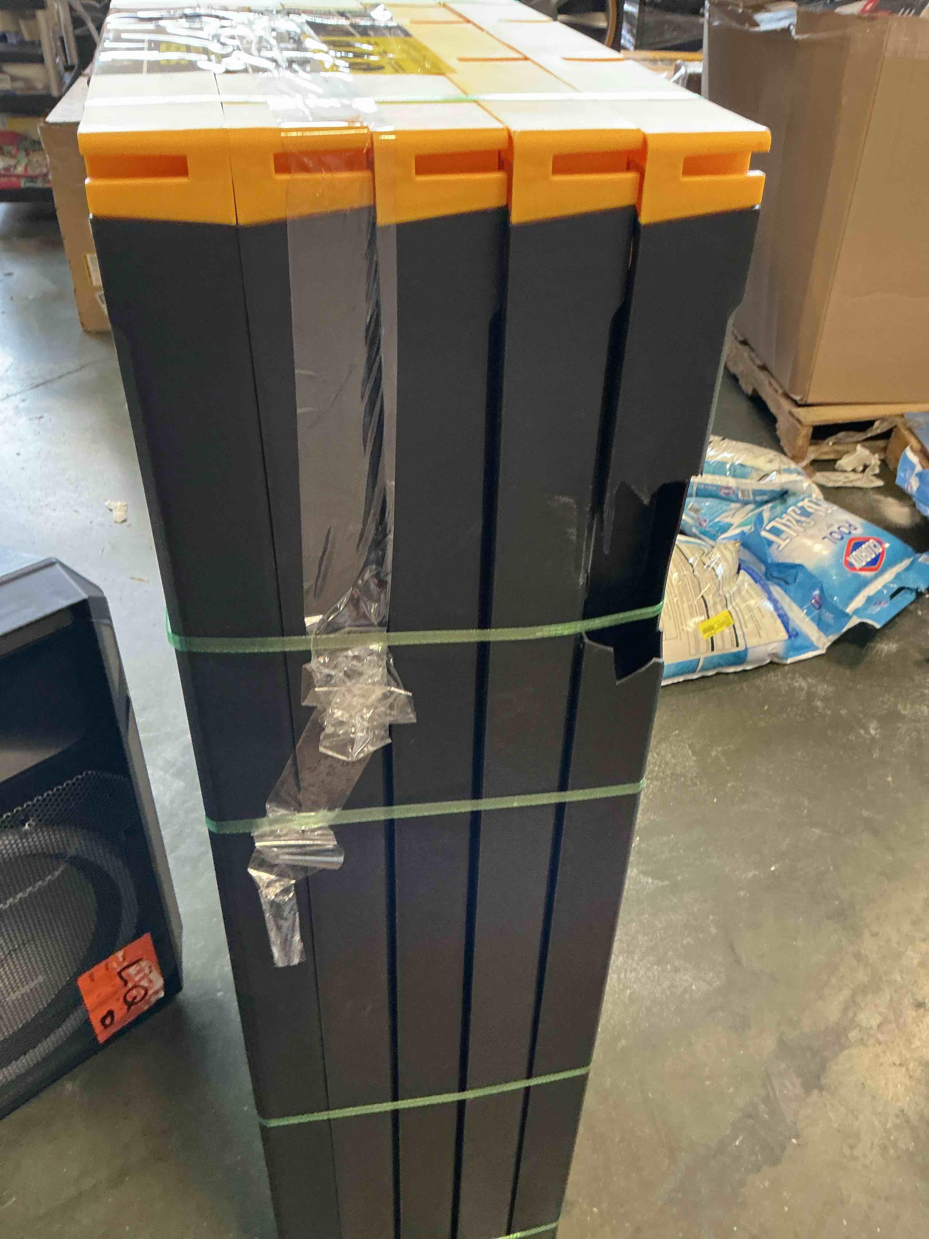 https://s3.amazonaws.com/lotting-images-prod/bidfta/PPE3584191_1759424971195.jpeg