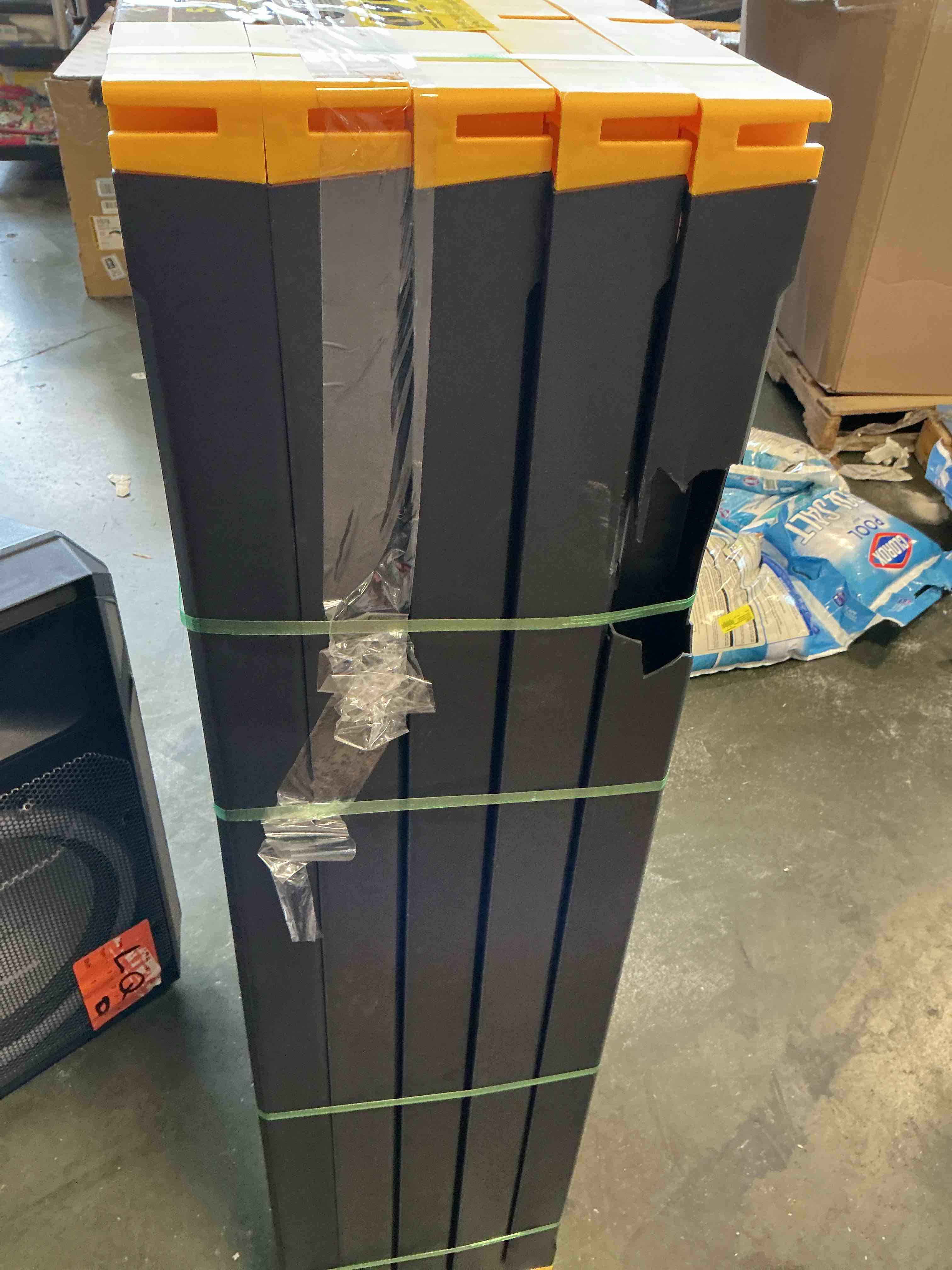 https://s3.amazonaws.com/lotting-images-prod/bidfta/PPE3584191_1759424972572.jpeg