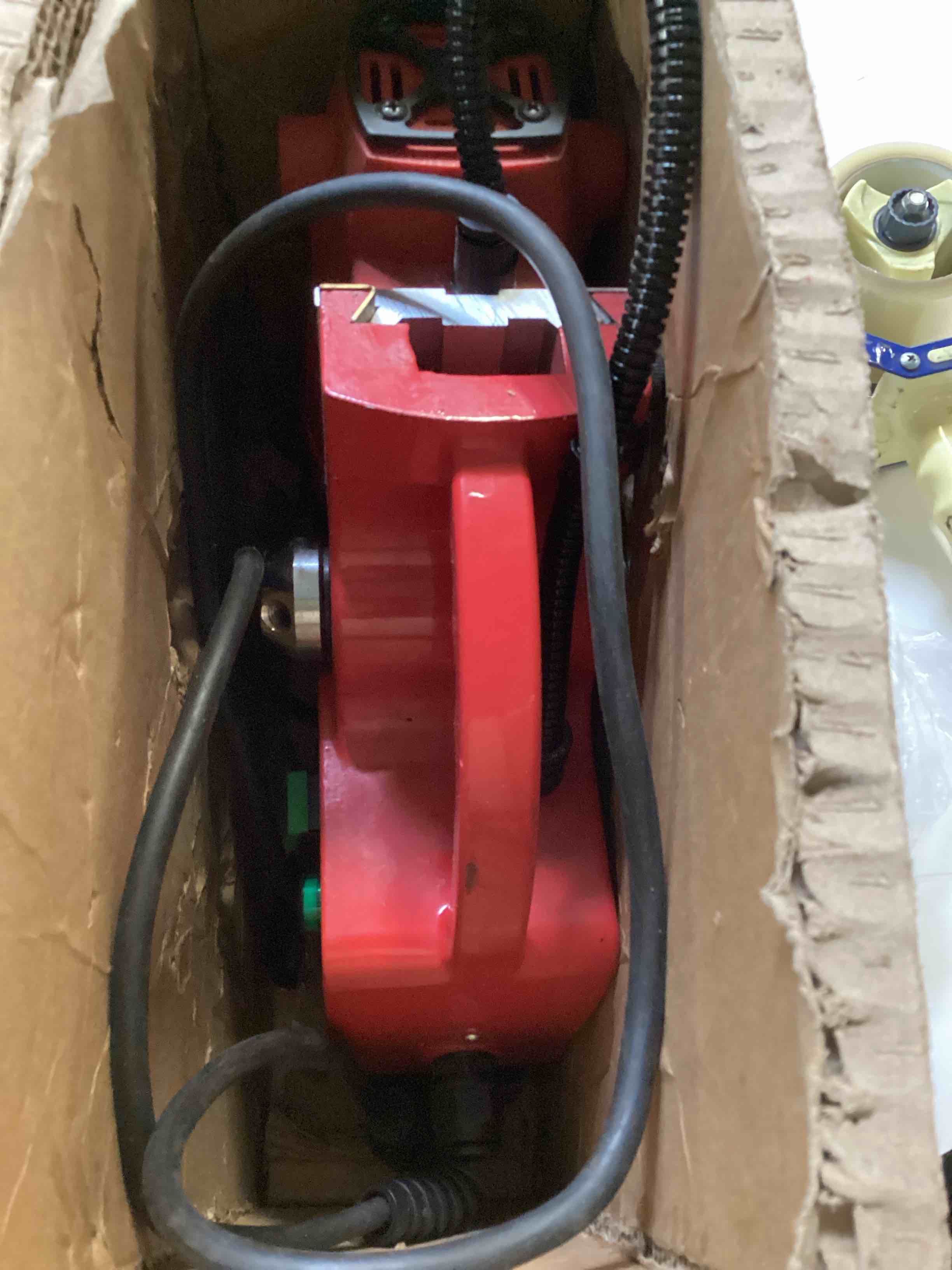 https://s3.amazonaws.com/lotting-images-prod/bidfta/PPE3595092_1756219752245.jpeg