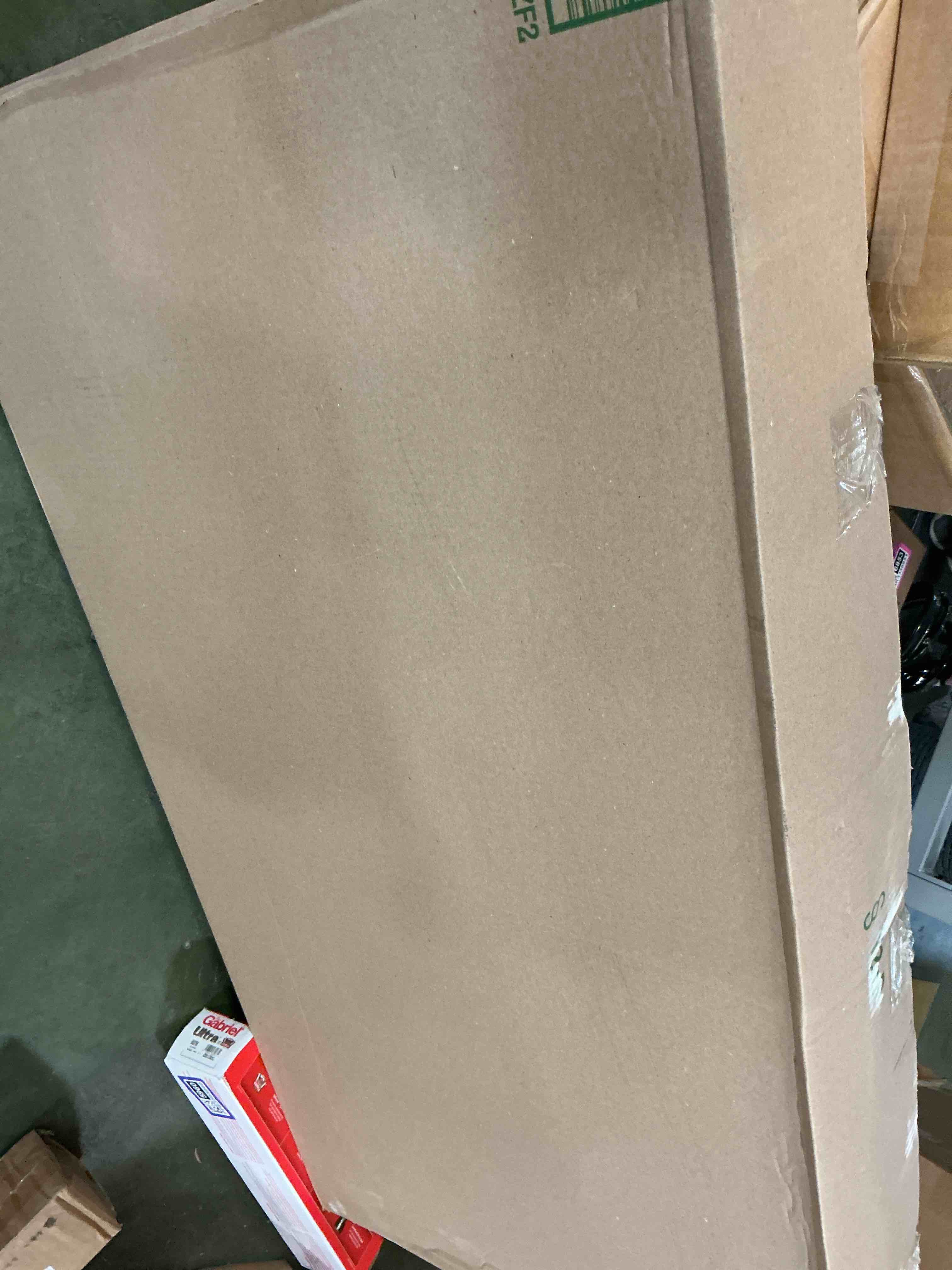 https://s3.amazonaws.com/lotting-images-prod/bidfta/PPE3595965_1757421210205.jpeg