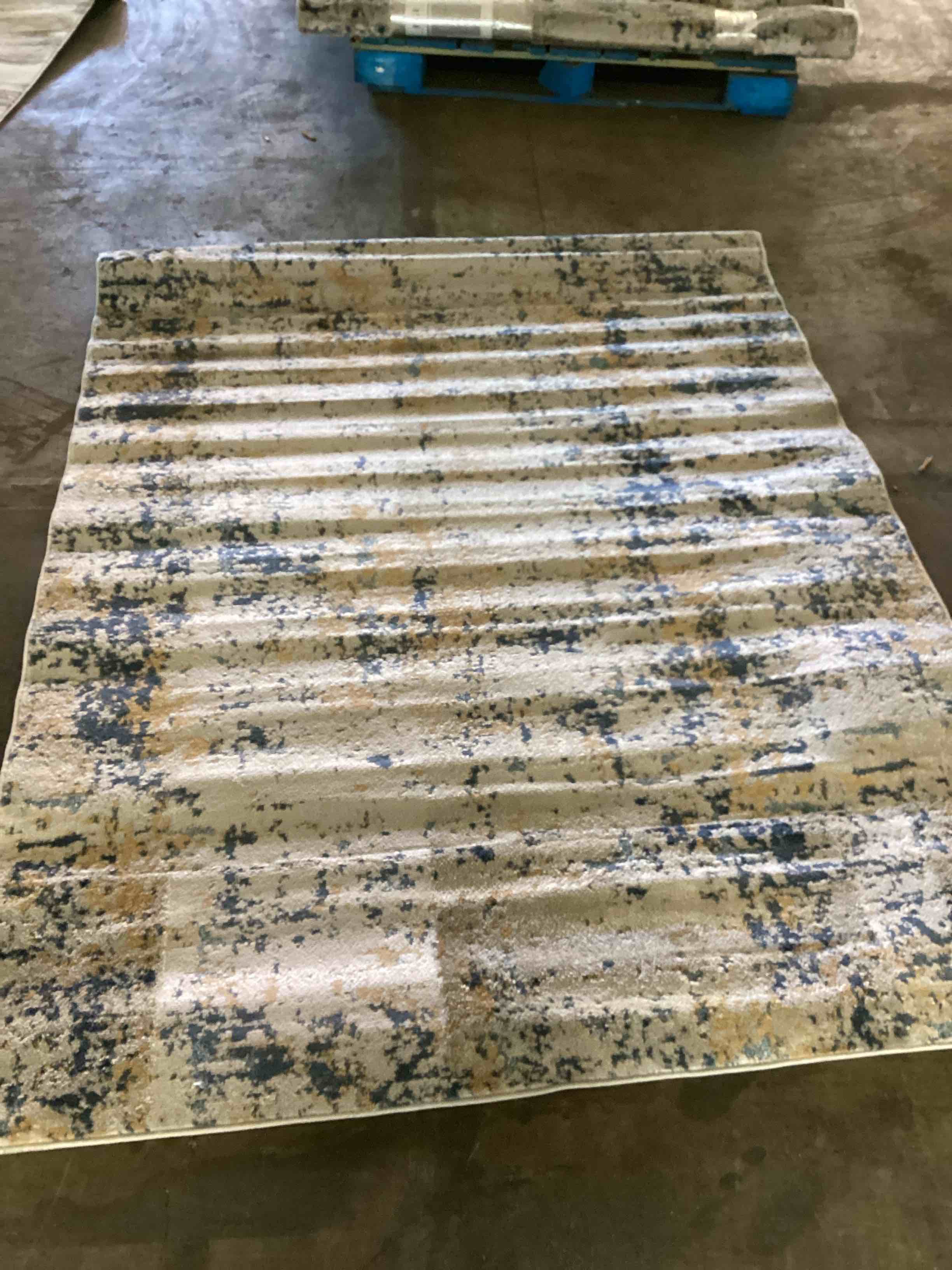 Edge Collection Garbadin Rug 5’ x 7’ grey/blue