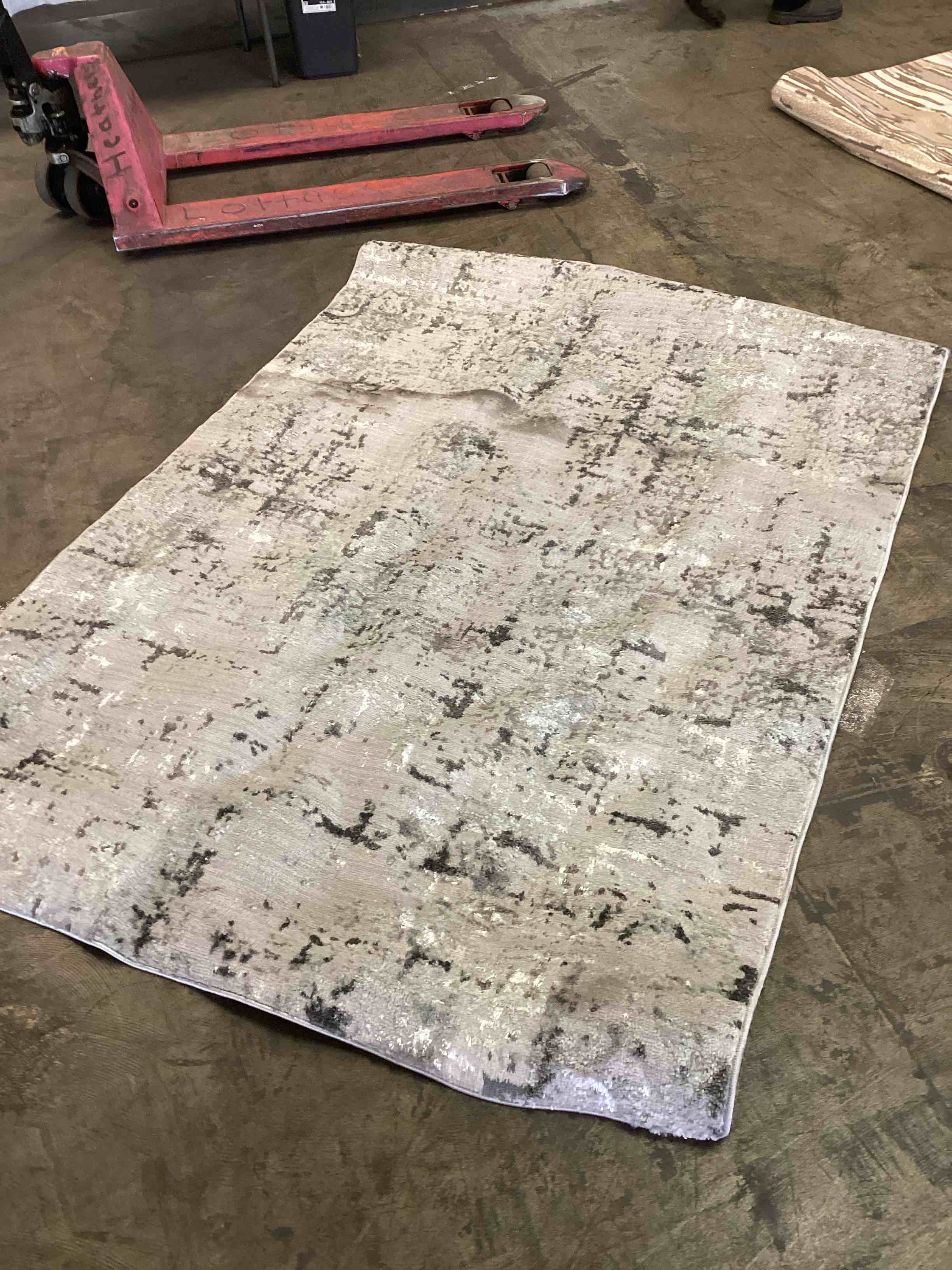 New Atlanta  Collection Pera Rug (5’*7’) light grey/grey