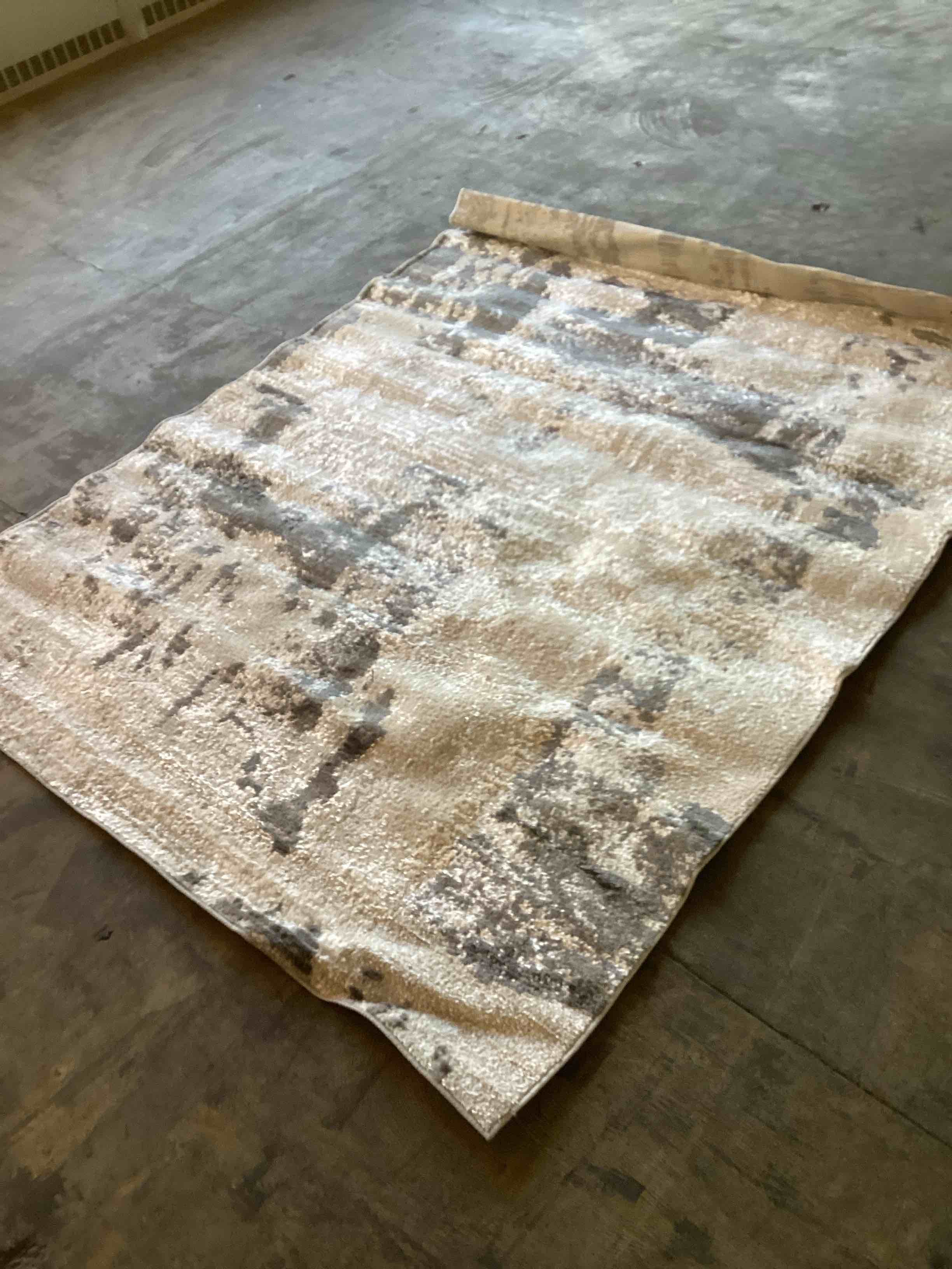 New Atlanta Collection Pera Rug (5’*7’) light grey/bone