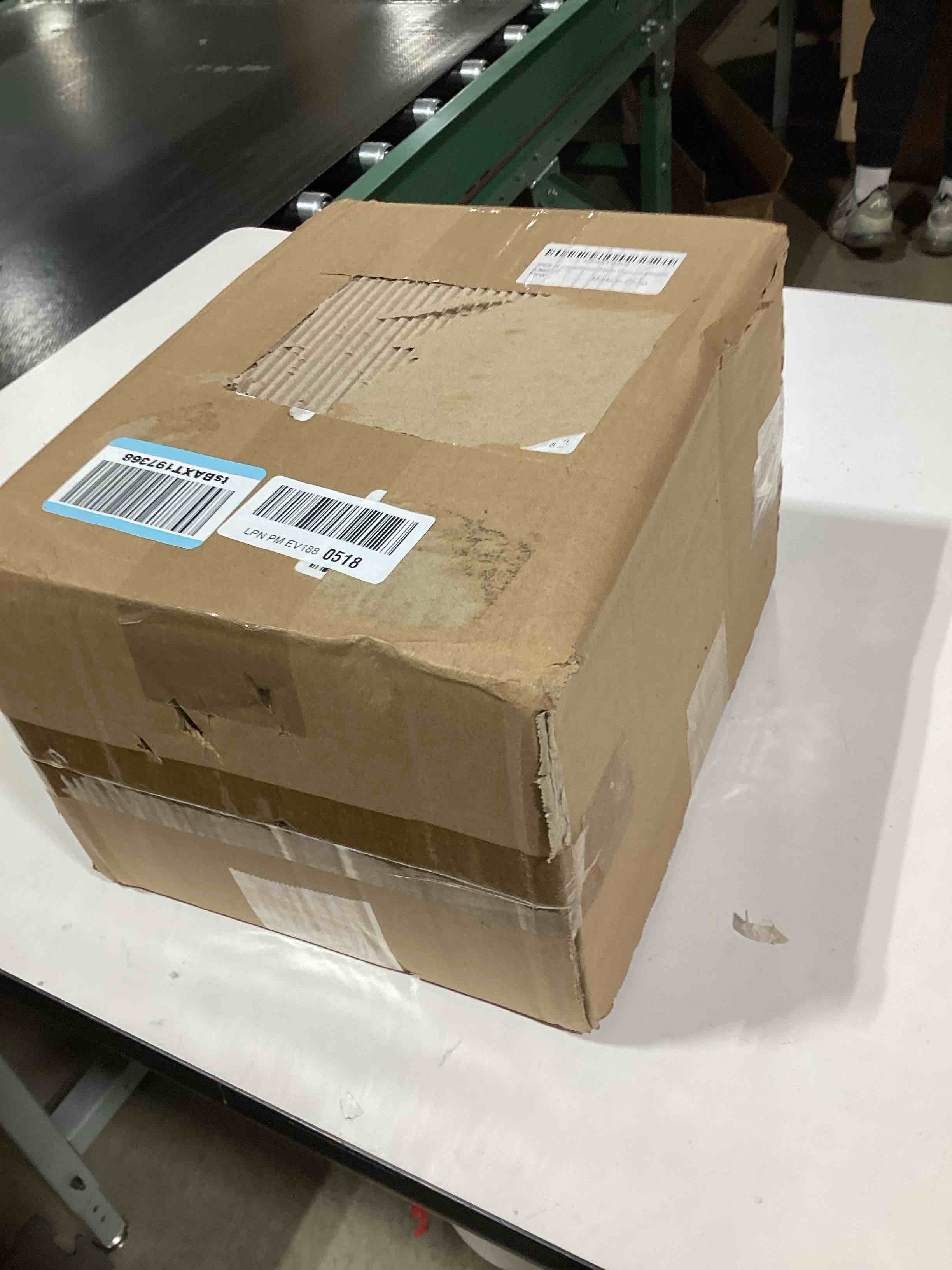 https://s3.amazonaws.com/lotting-images-prod/bidfta/PPE3622520_1760617045417.jpeg