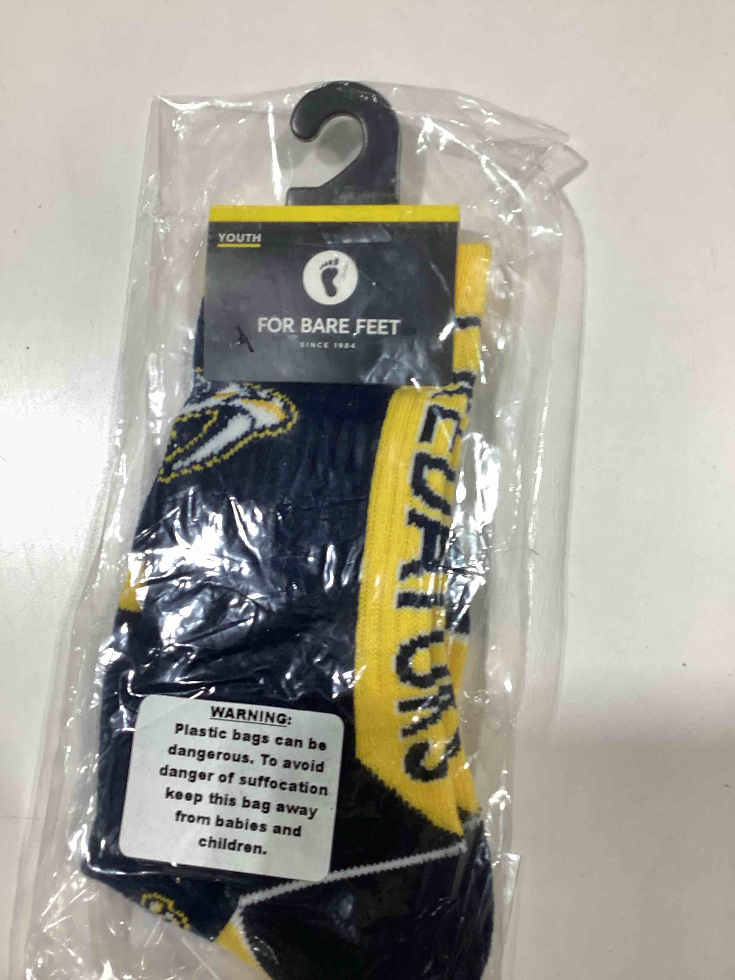 For Bare Feet NHL NASHVILLE PREDATORS MVP Crew Sock Team Color Youth