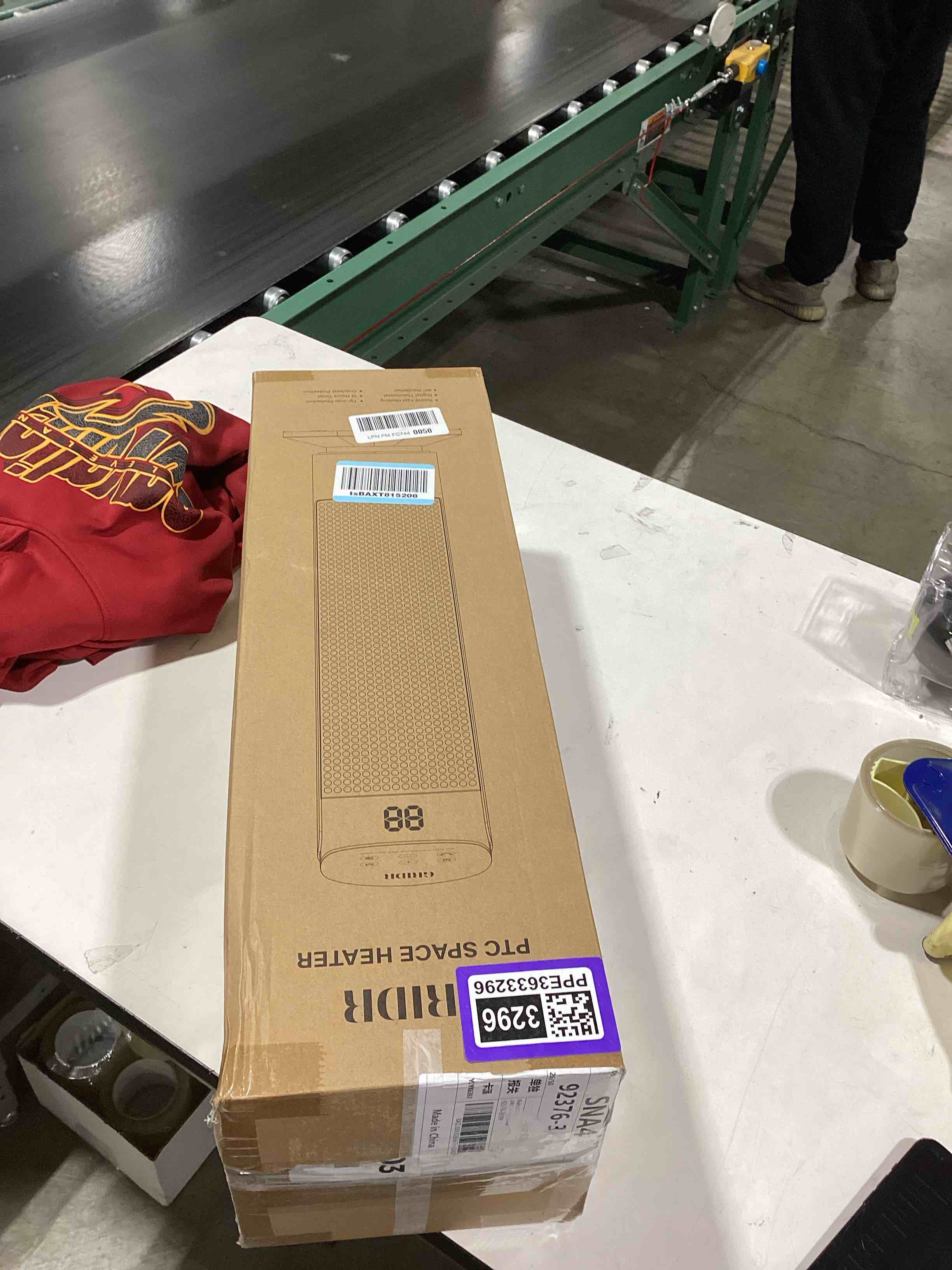 GRIDR 1500W Space Heater, 24" Portable Electric Heaters for Indoor Use with Thermostat and Remote, 3