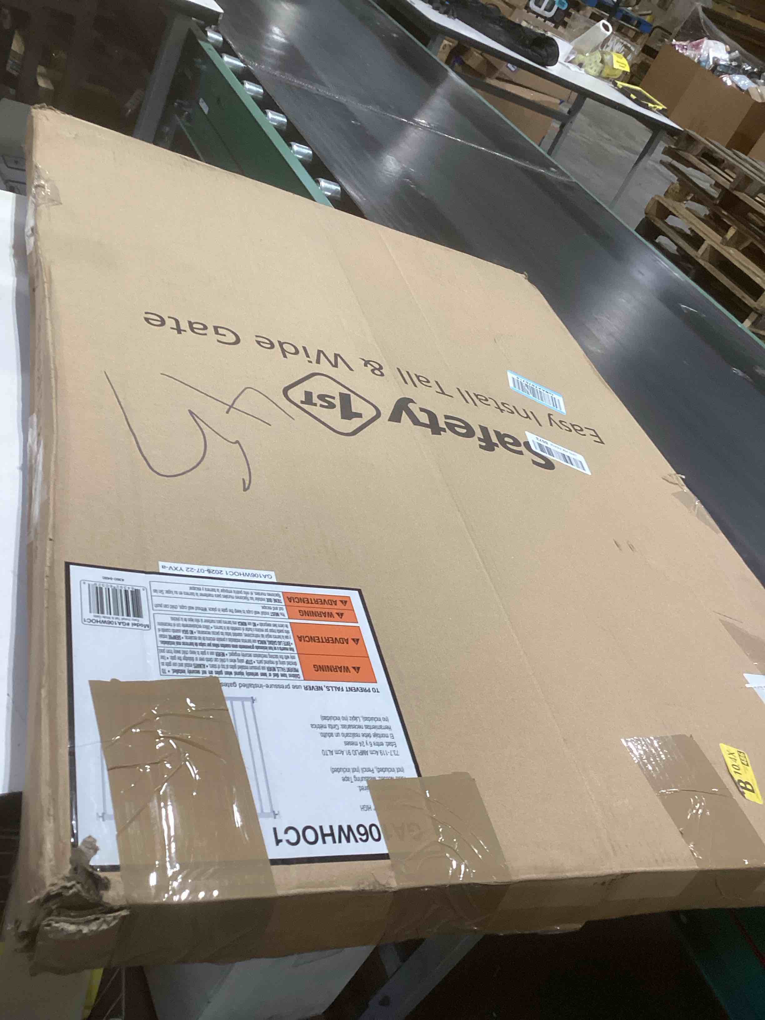 Condition photo showing Good Condition for Safety 1st Extra Wide Baby Gate with Door: Premium Child Safety, Extra Tall Gate for Doorways, Dog Gates, Easy Installation, 36" Tall & Wide, Fits 29"-47" 1-Pack 29" to 47" Wide x 36" Tall White