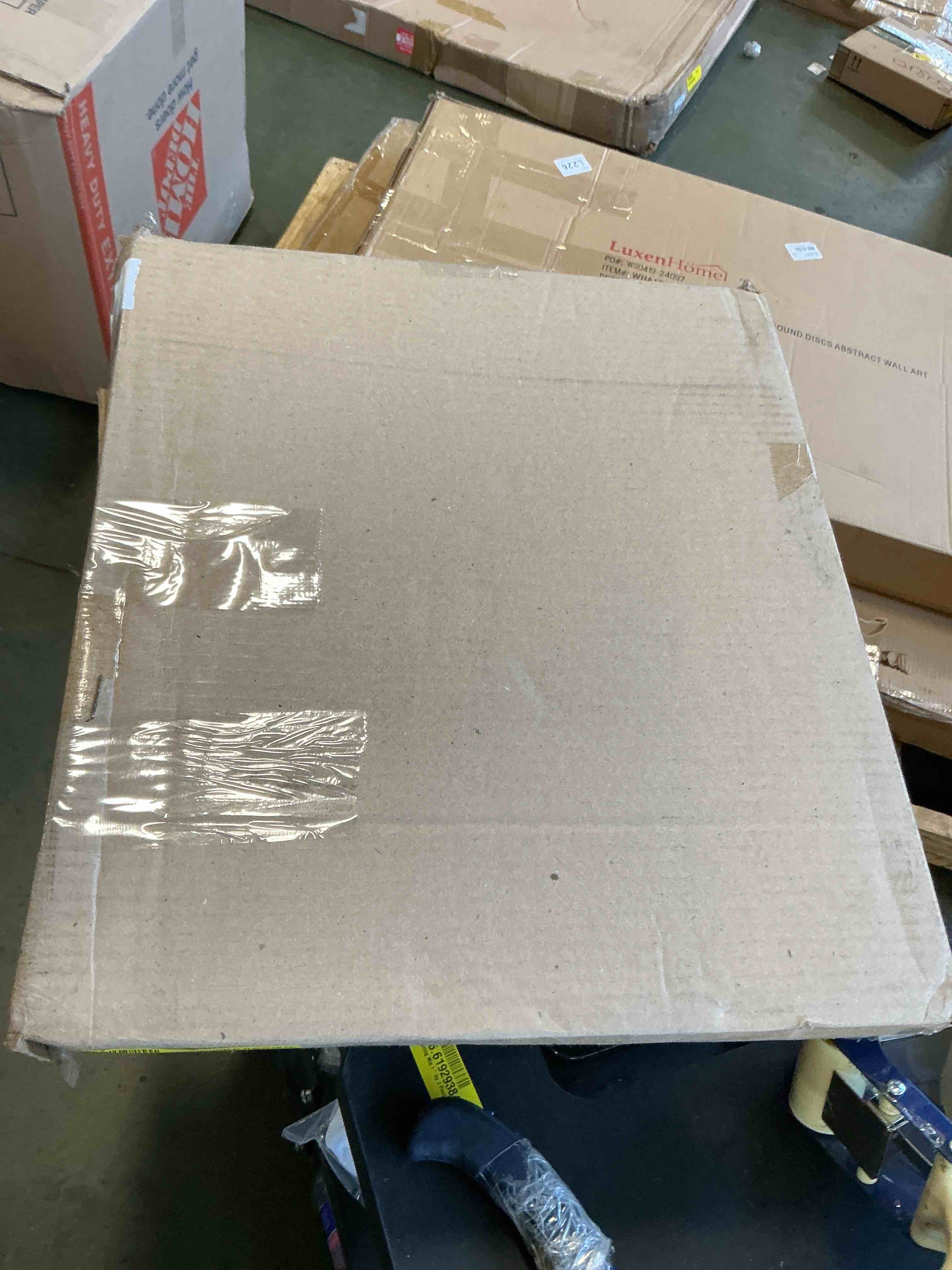 https://s3.amazonaws.com/lotting-images-prod/bidfta/PPE3649478_1753361441199.jpeg