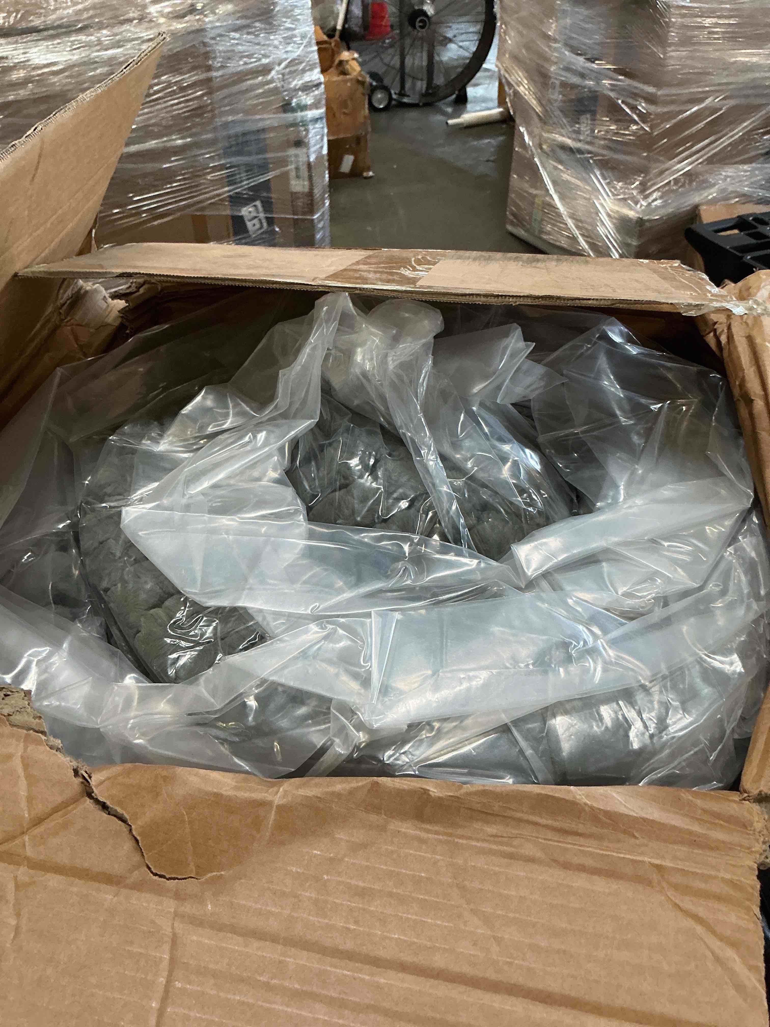 https://s3.amazonaws.com/lotting-images-prod/bidfta/PPE3652345_1753362489871.jpeg