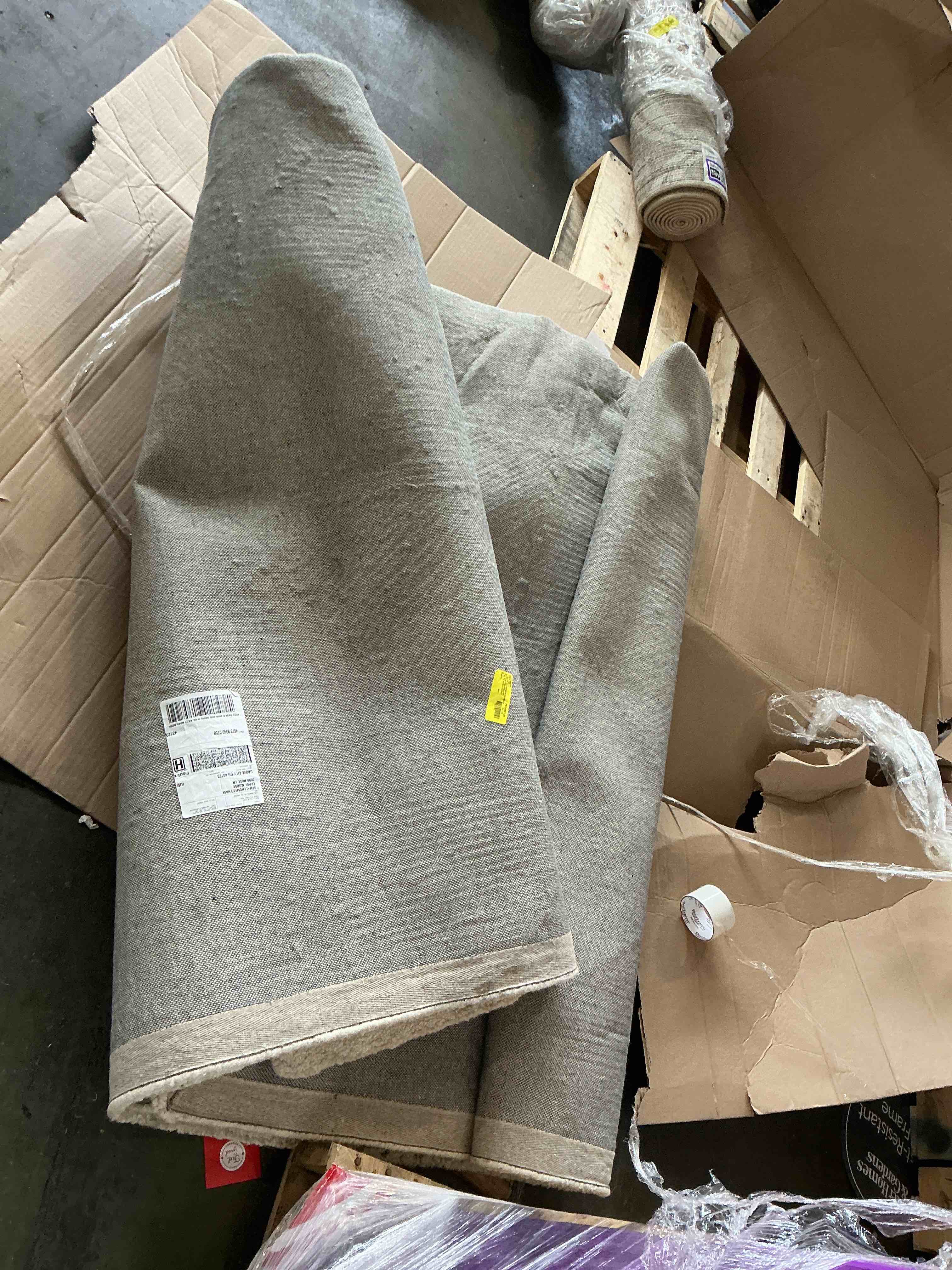 https://s3.amazonaws.com/lotting-images-prod/bidfta/PPE3656992_1755881154495.jpeg