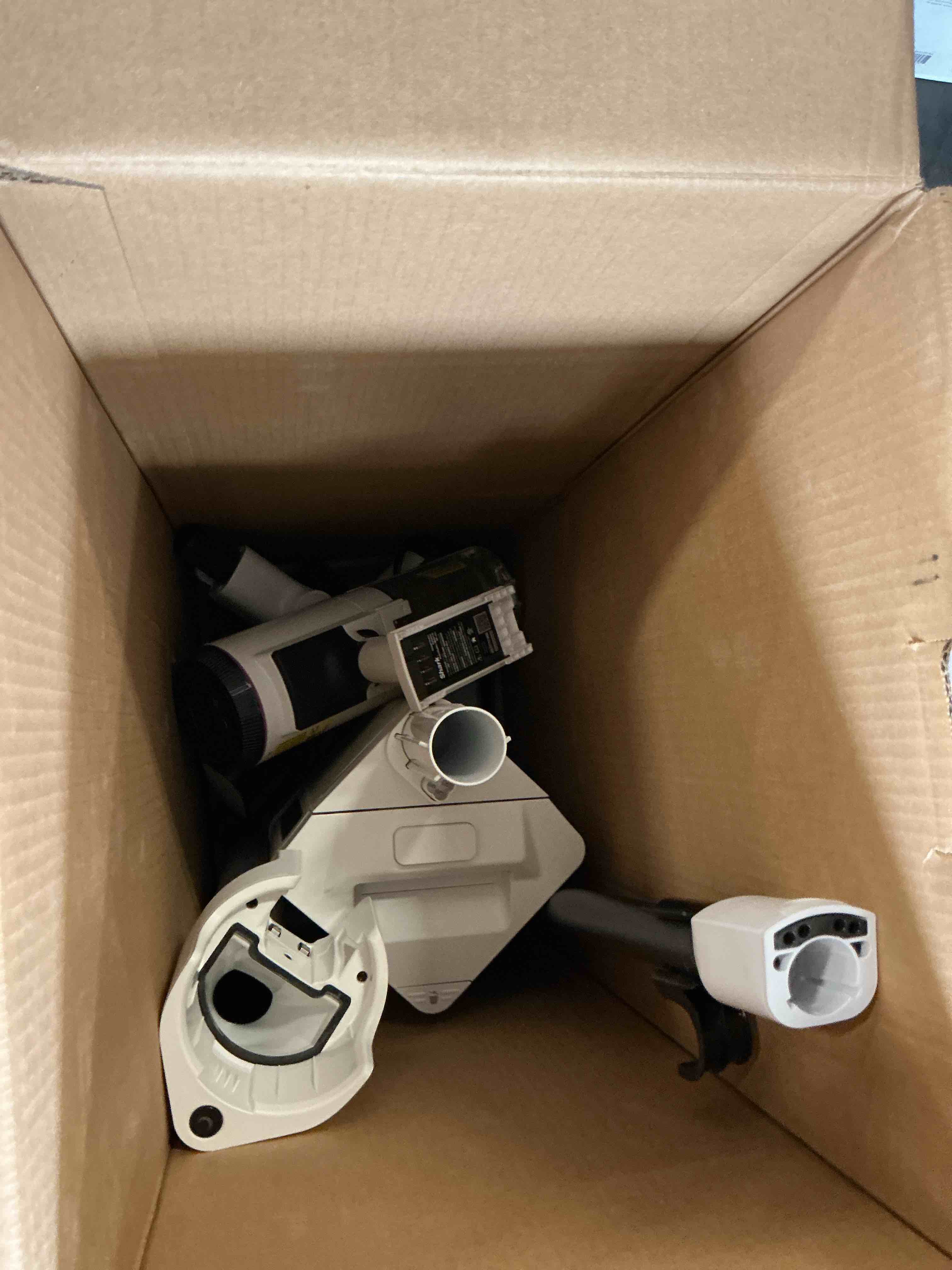 https://s3.amazonaws.com/lotting-images-prod/bidfta/PPE3657581_1756400215511.jpeg