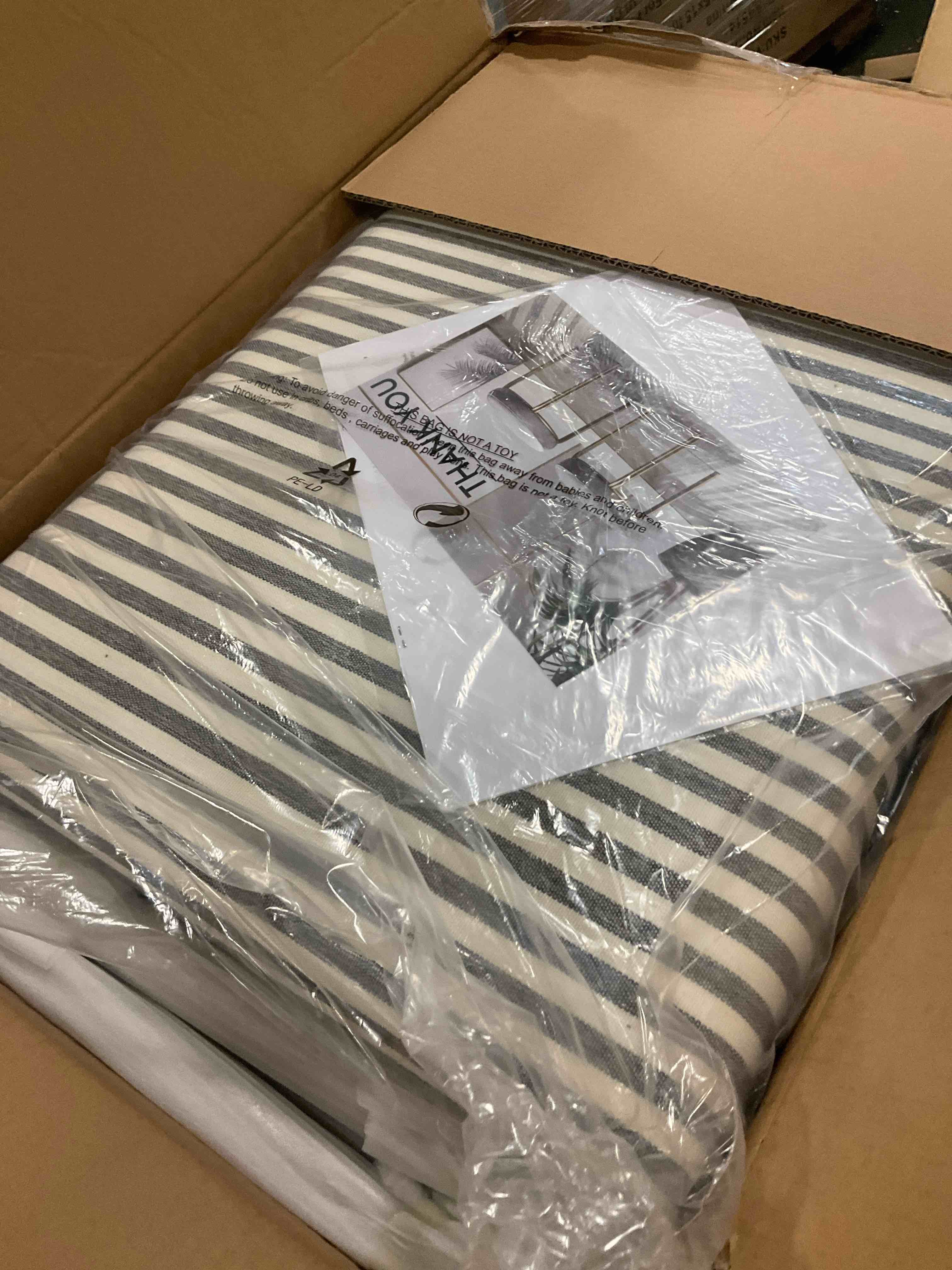 https://s3.amazonaws.com/lotting-images-prod/bidfta/PPE3658183_1751052842951.jpeg