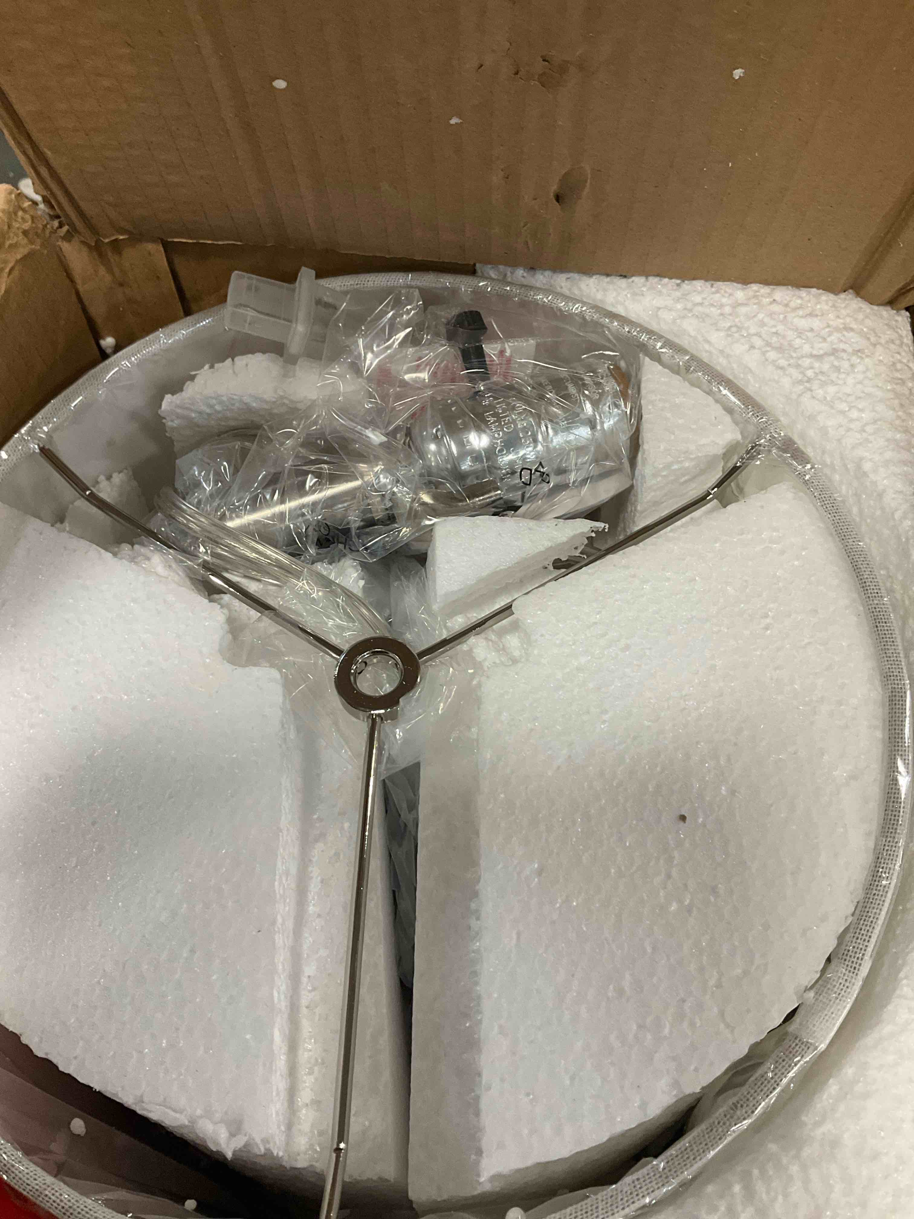 https://s3.amazonaws.com/lotting-images-prod/bidfta/PPE3658205_1751288200712.jpeg