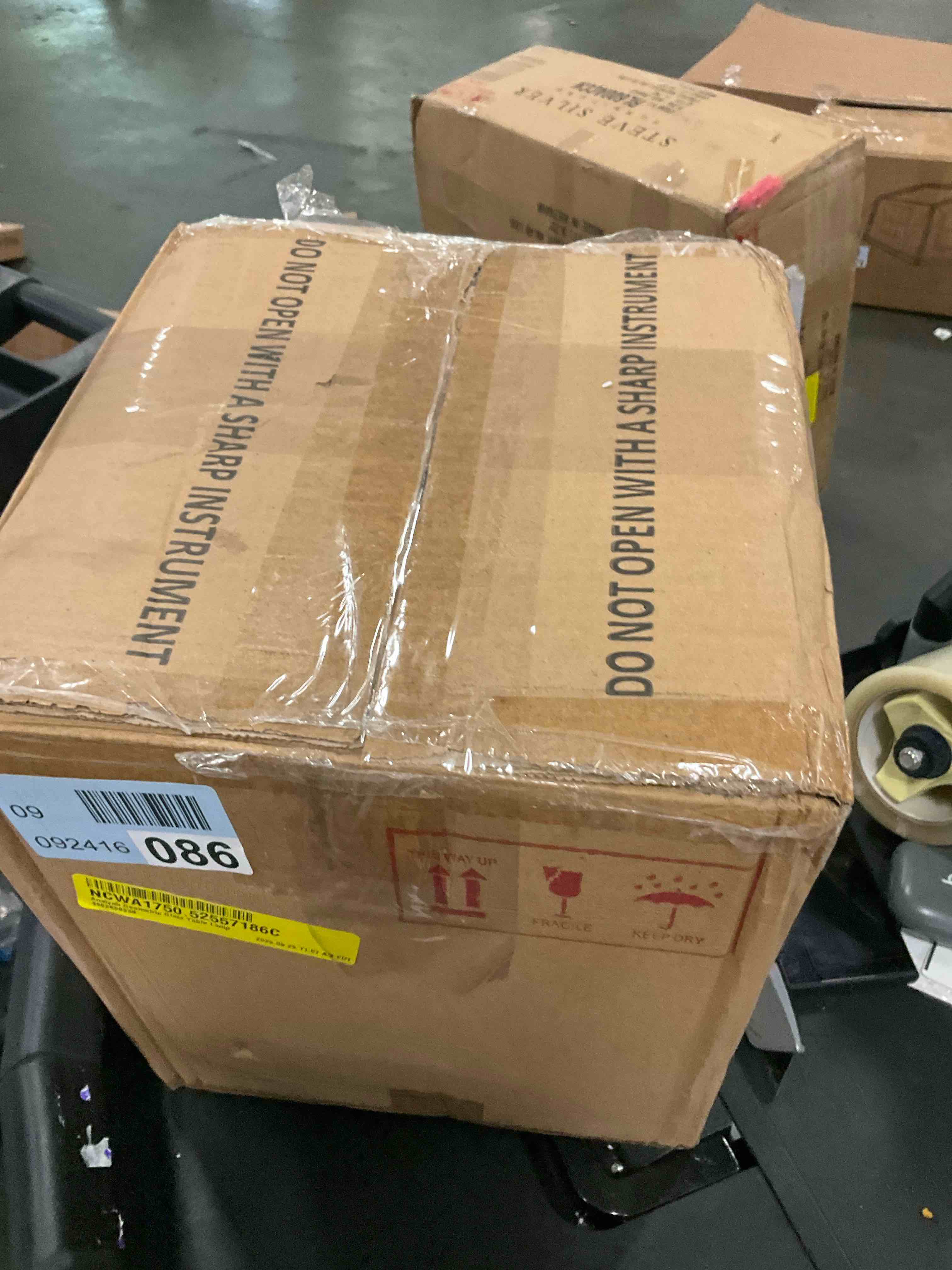 https://s3.amazonaws.com/lotting-images-prod/bidfta/PPE3658205_1751288240002.jpeg
