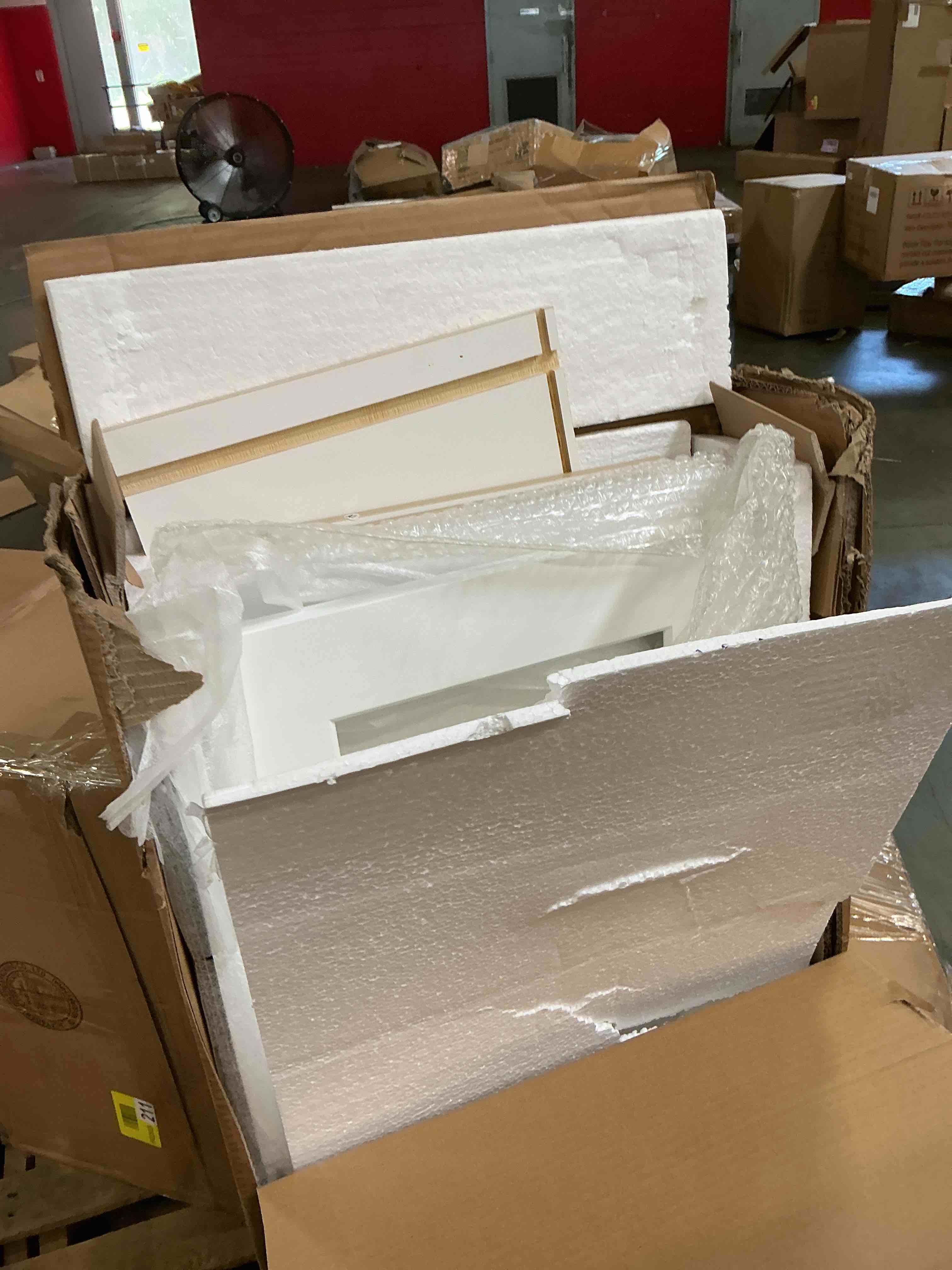 https://s3.amazonaws.com/lotting-images-prod/bidfta/PPE3659079_1752265285683.jpeg