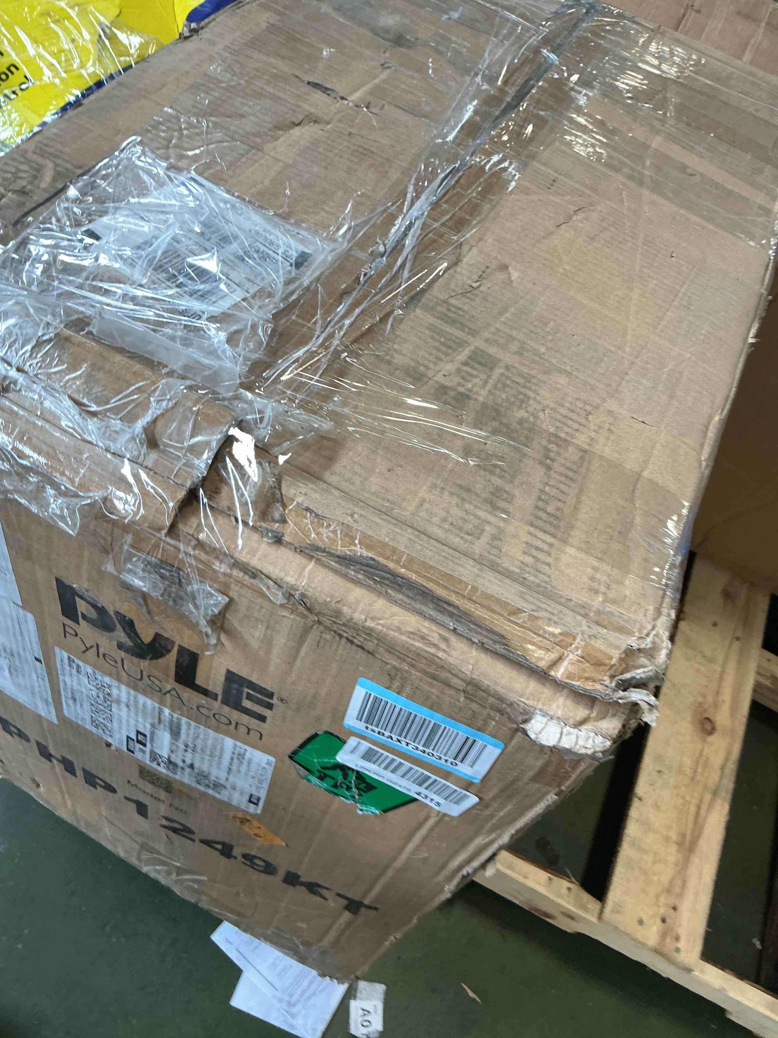 https://s3.amazonaws.com/lotting-images-prod/bidfta/PPE3659747_1753803149134.jpeg