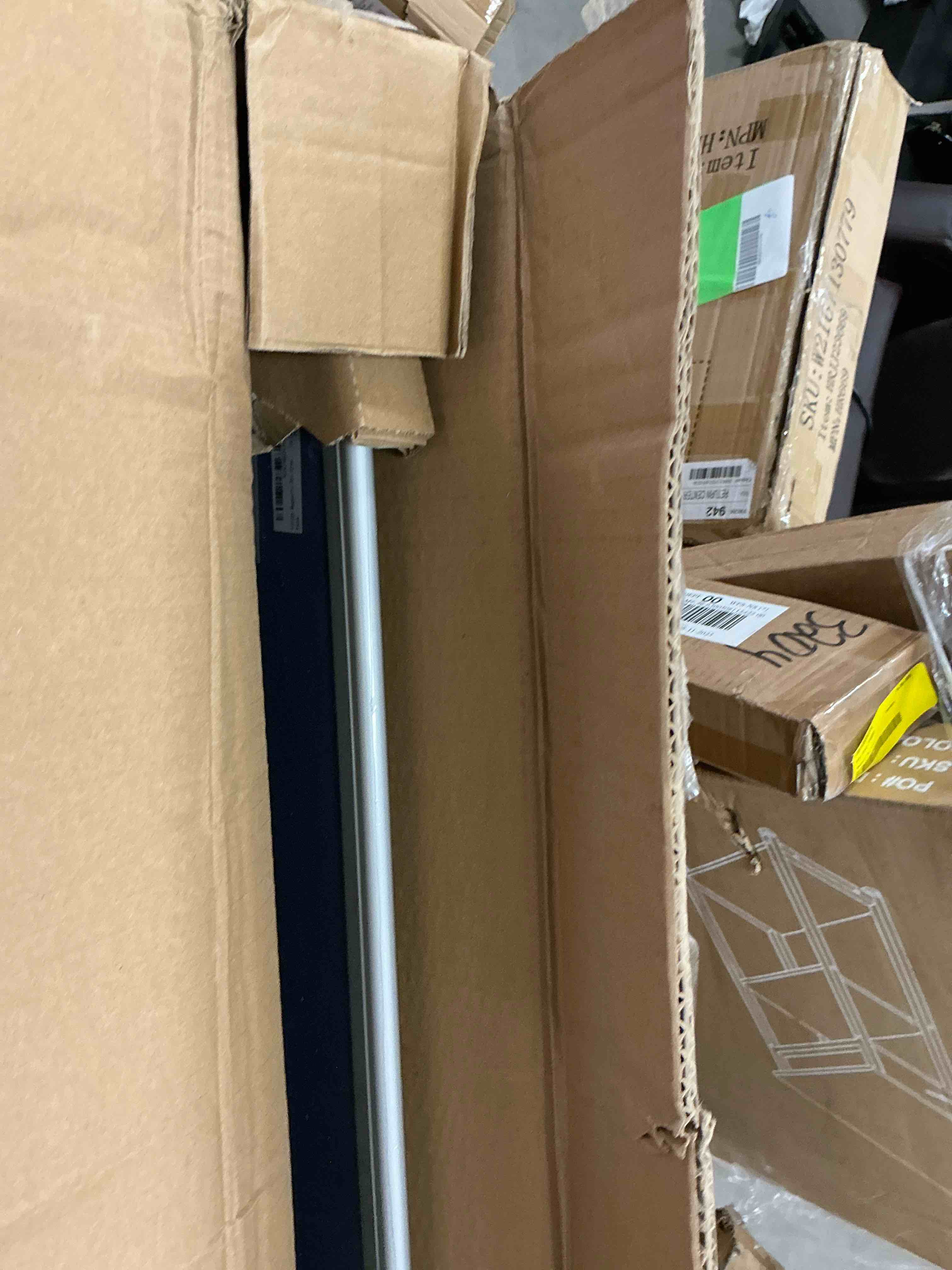 https://s3.amazonaws.com/lotting-images-prod/bidfta/PPE3664535_1757532328533.jpeg