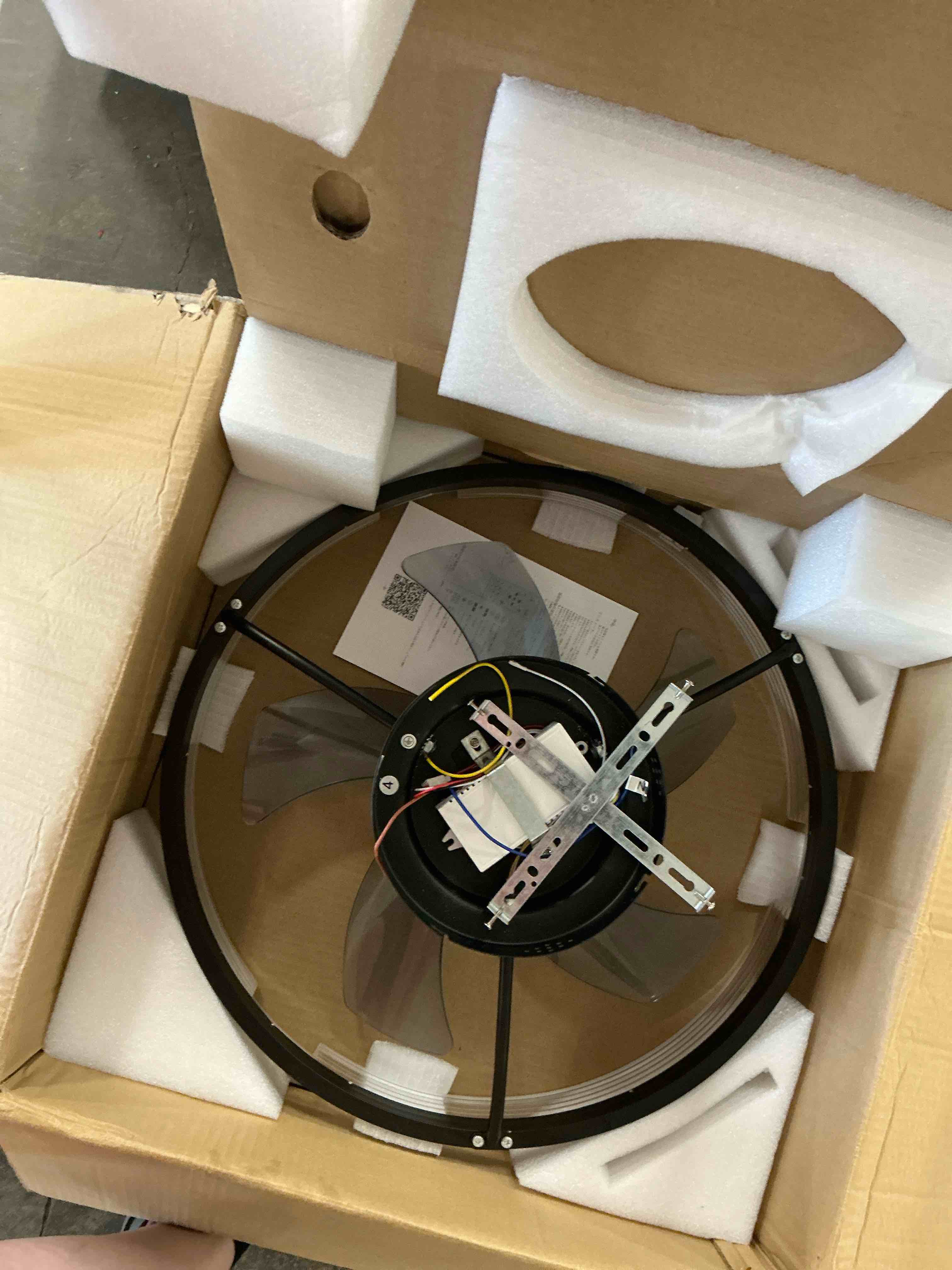 https://s3.amazonaws.com/lotting-images-prod/bidfta/PPE3664536_1757531960524.jpeg