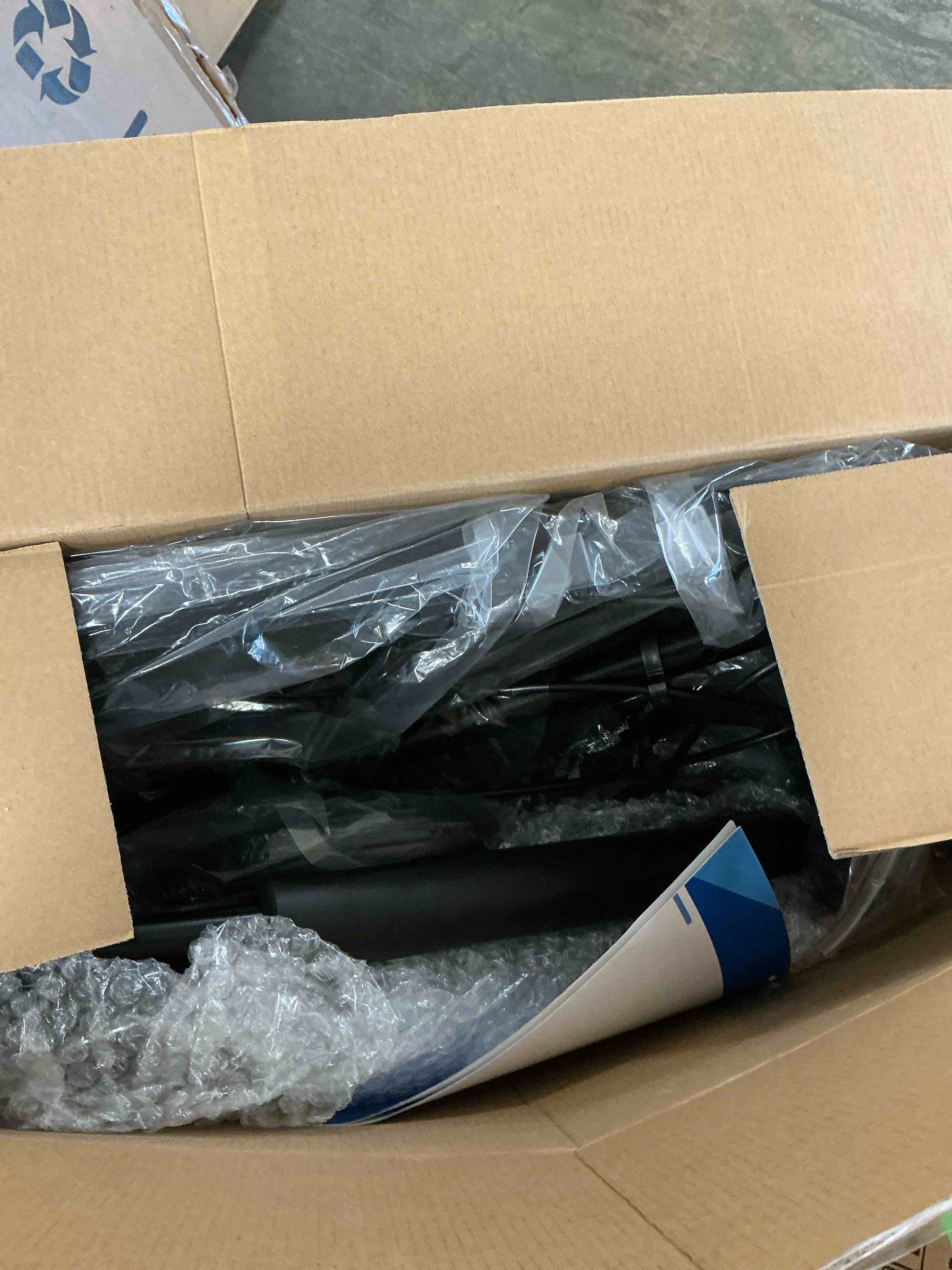 https://s3.amazonaws.com/lotting-images-prod/bidfta/PPE3664542_1757531100948.jpeg