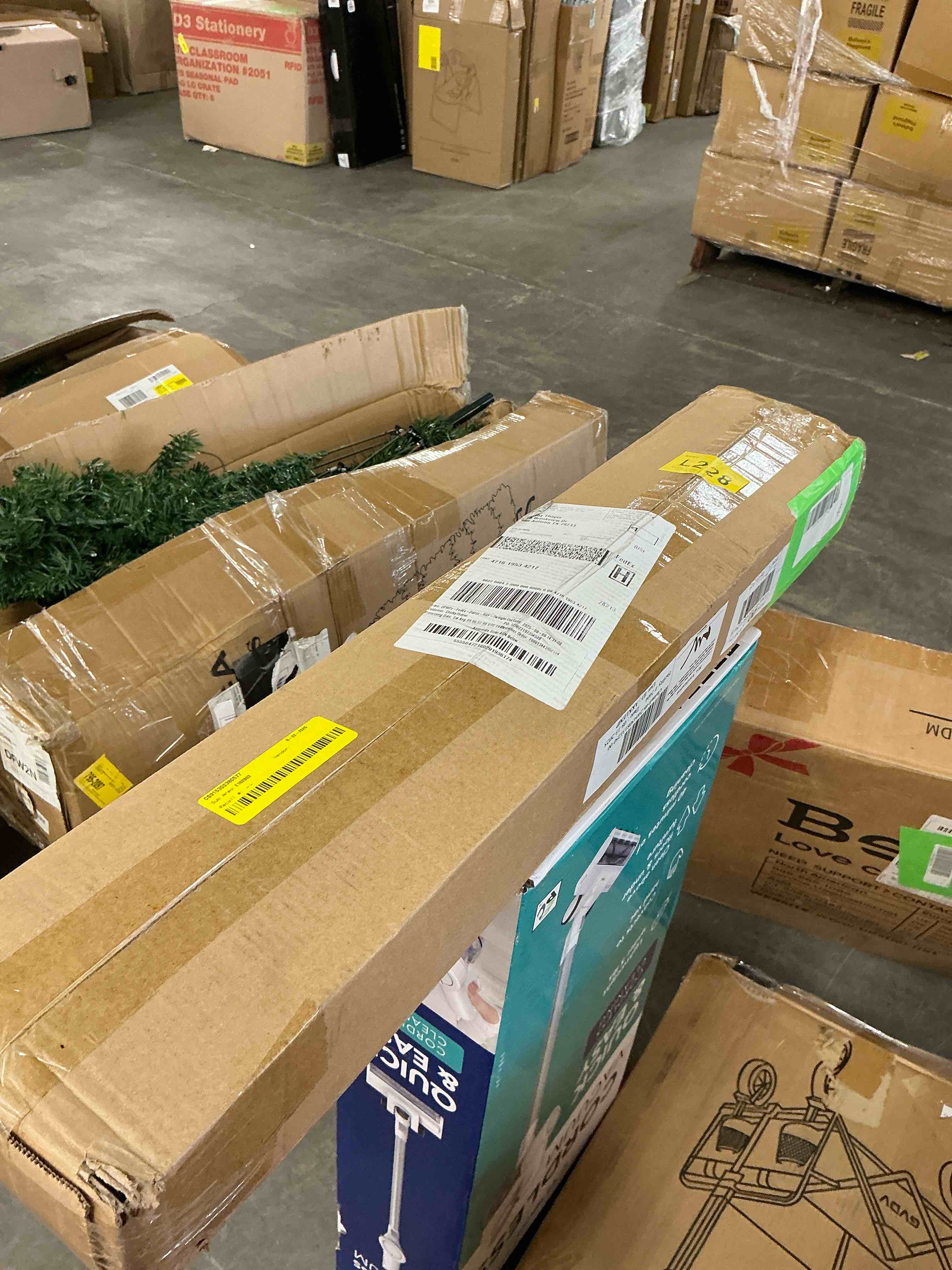 https://s3.amazonaws.com/lotting-images-prod/bidfta/PPE3664547_1757530232325.jpeg