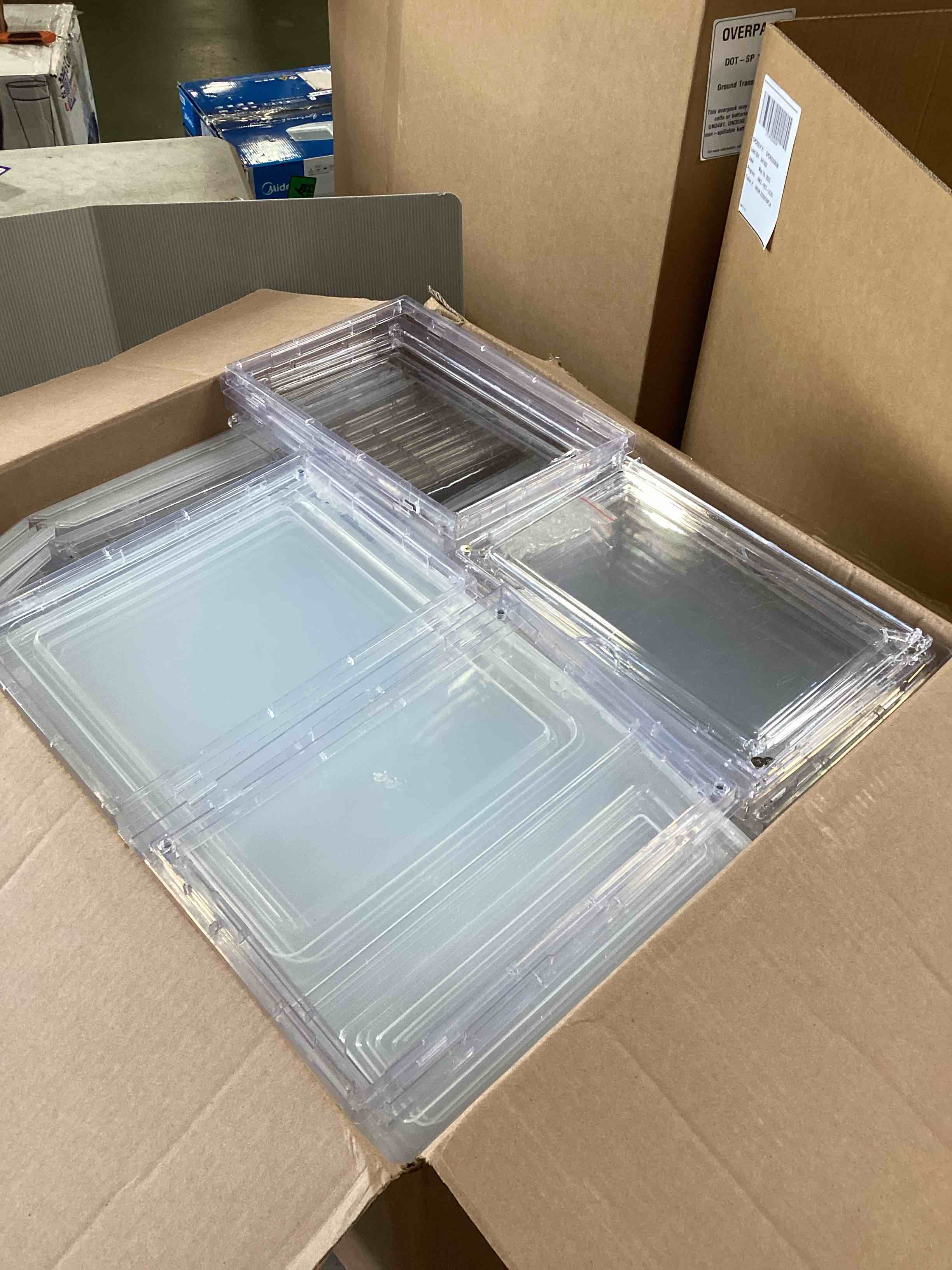 https://s3.amazonaws.com/lotting-images-prod/bidfta/PPE3676410_1748540352065.jpeg